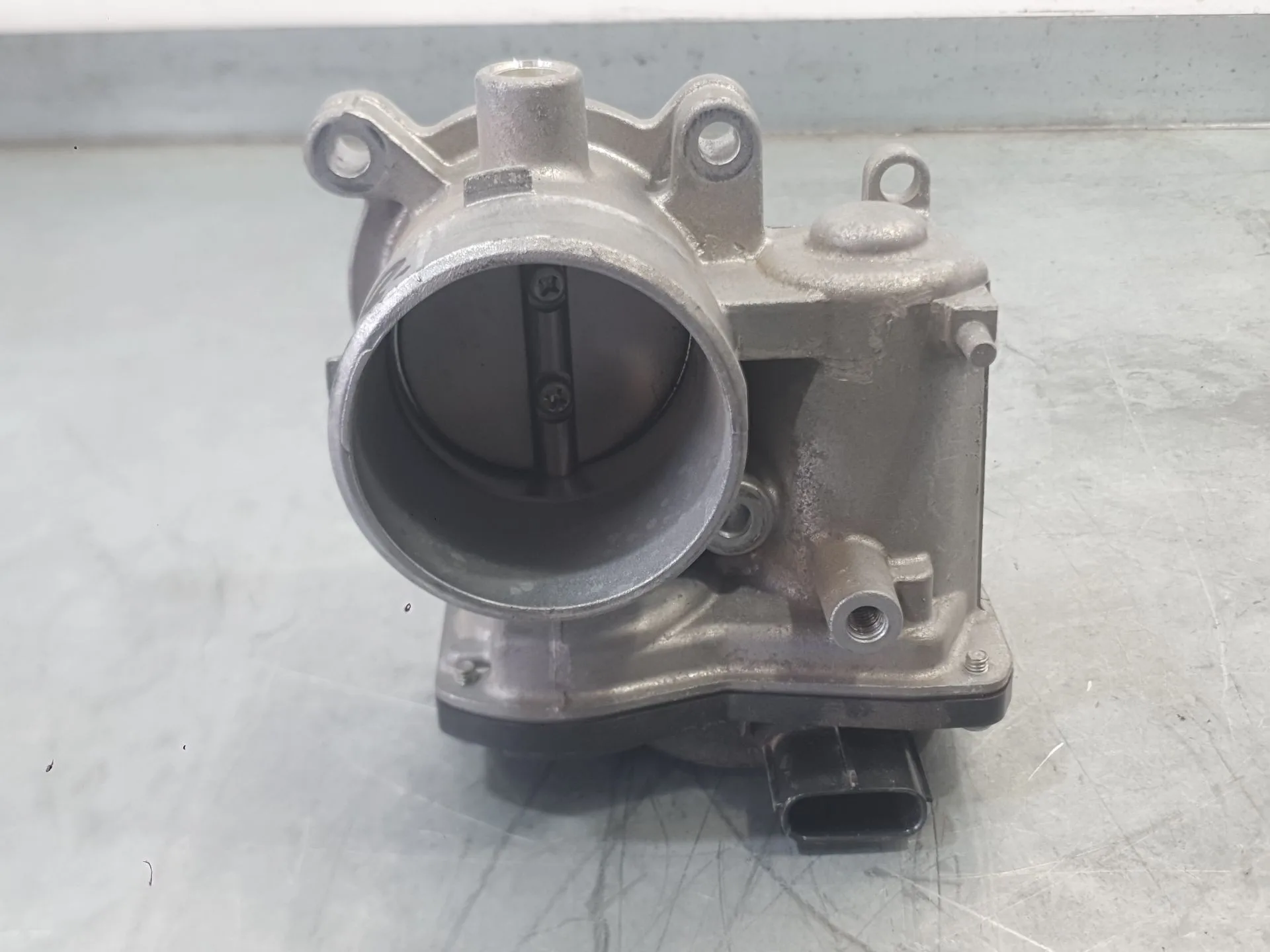 Caja Mariposa para Mazda 2 Lim. ()
