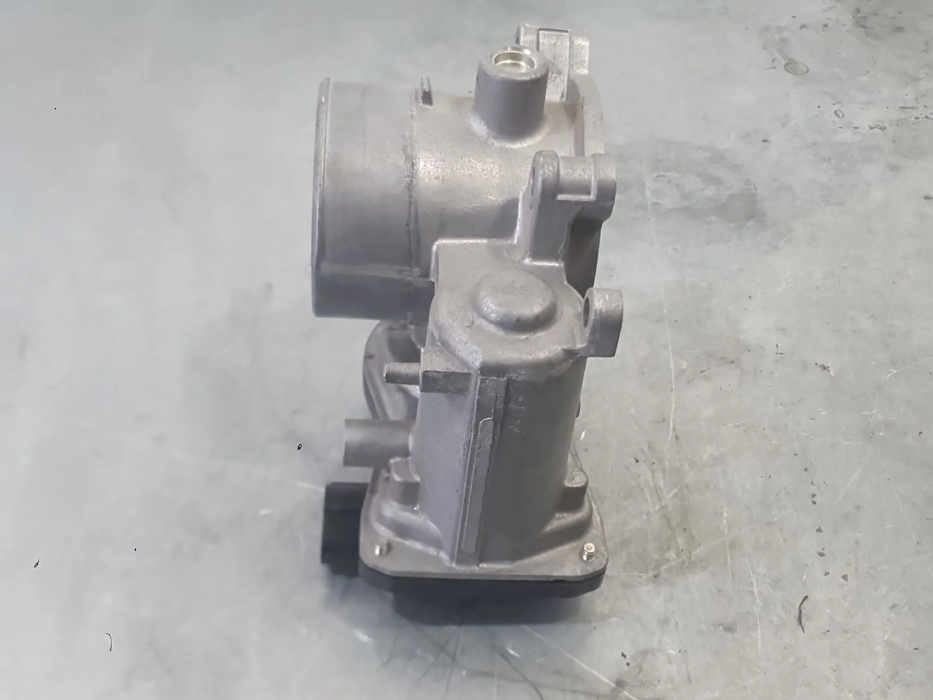 Caja Mariposa para Mazda 2 Lim. ()