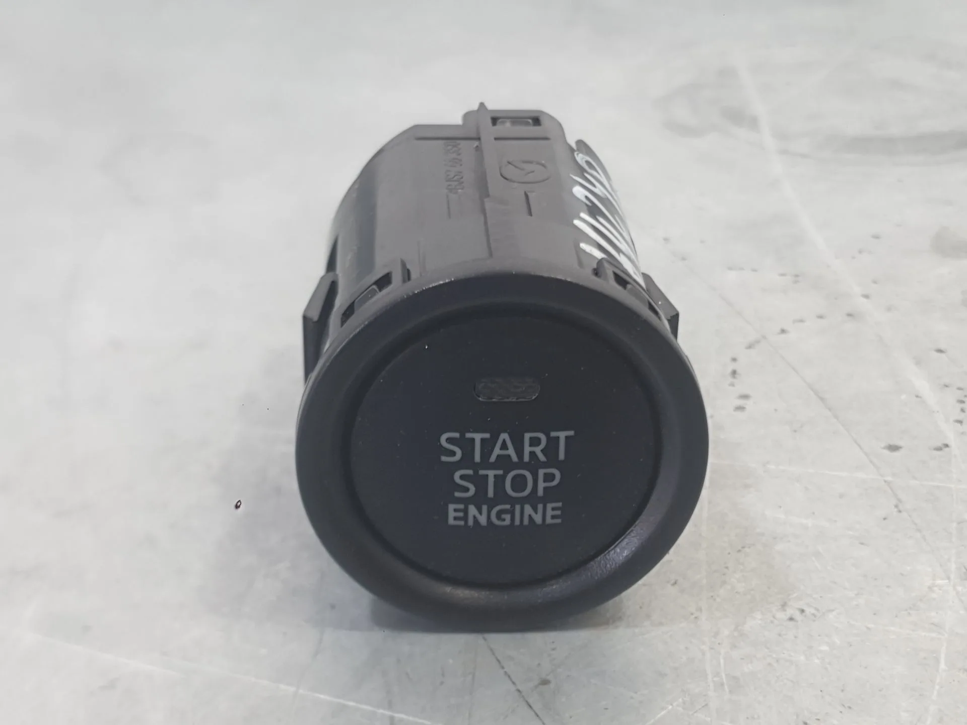 Boton Start/Stop para Mazda 2 Lim. ()