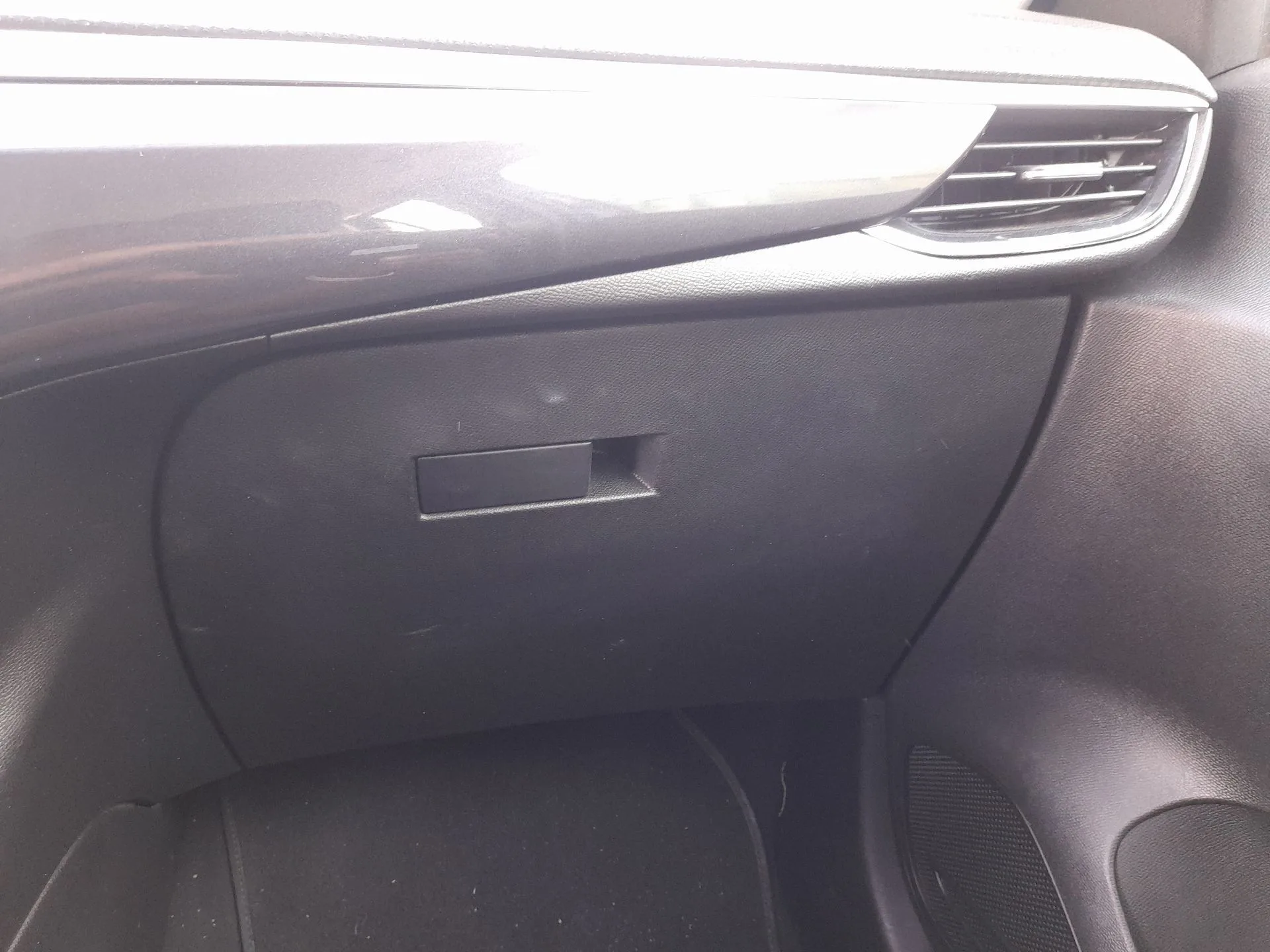 Guantera para Opel Corsa F (P2Jo)