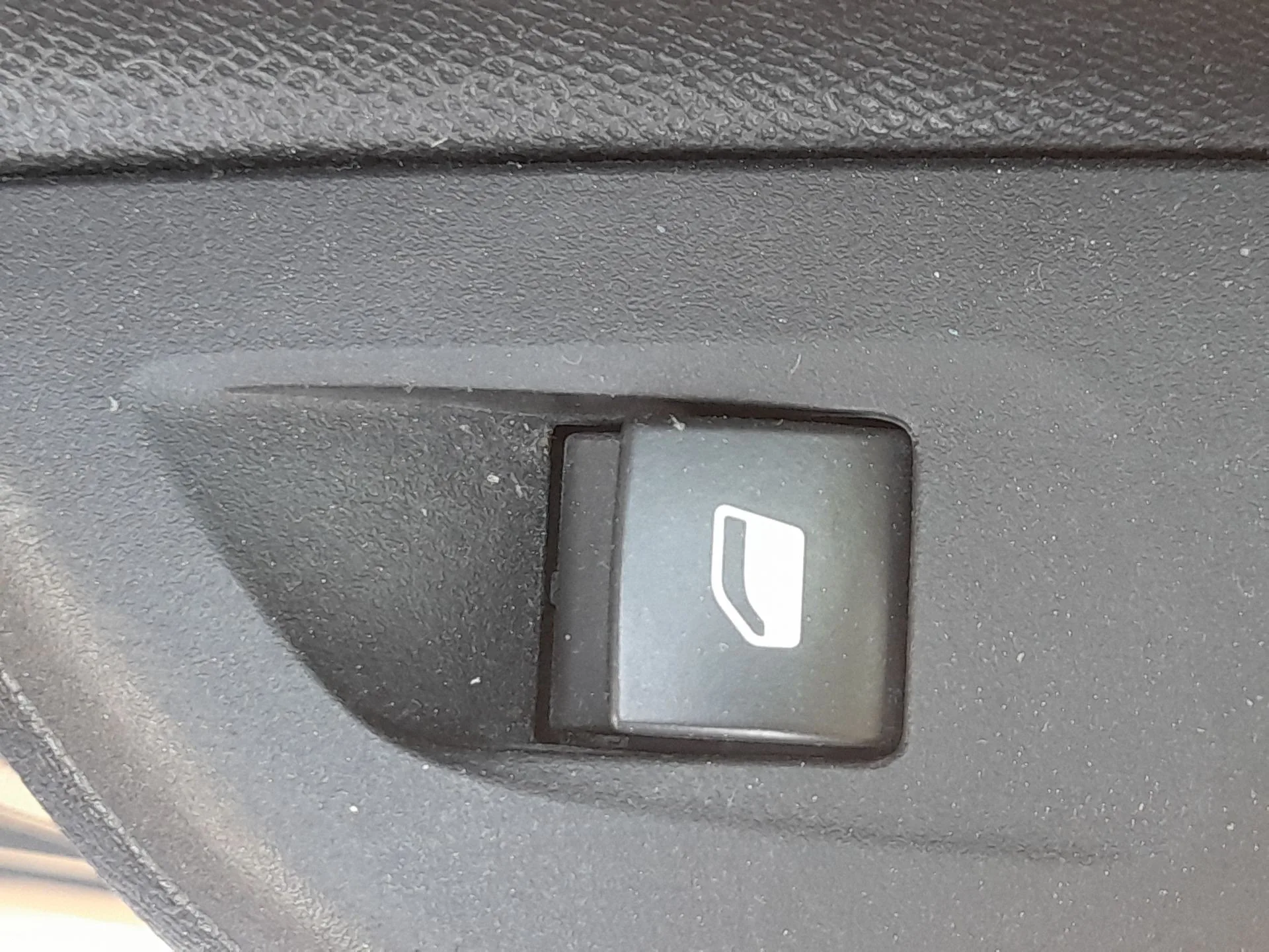 Mando Elevalunas Trasero Derecho para Opel Corsa F (P2Jo)