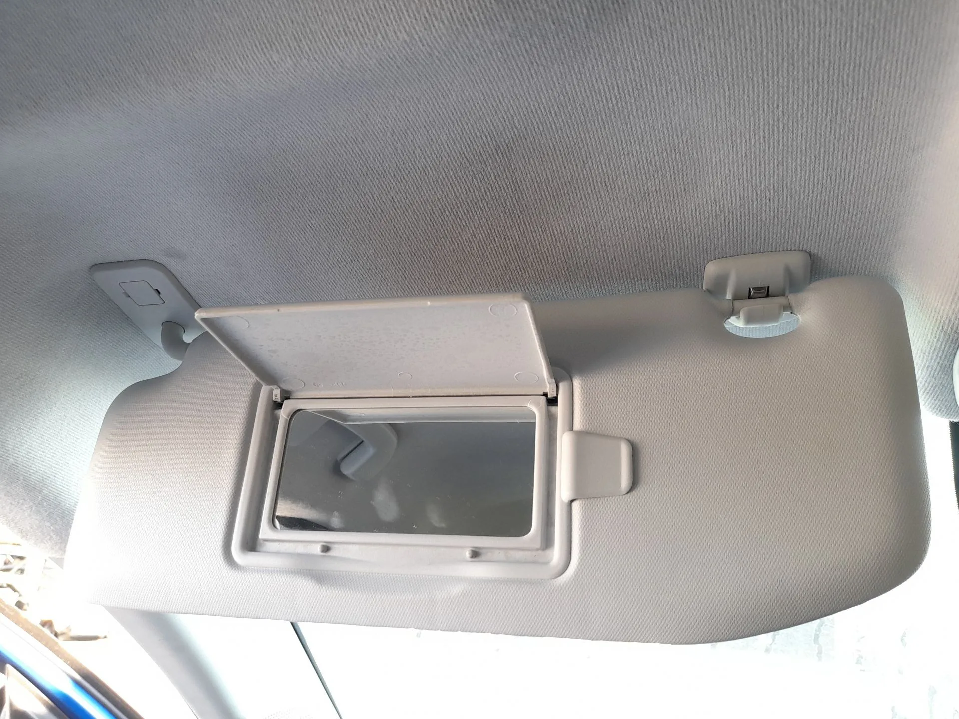 Parasol Izquierdo para Opel Corsa F (P2Jo)