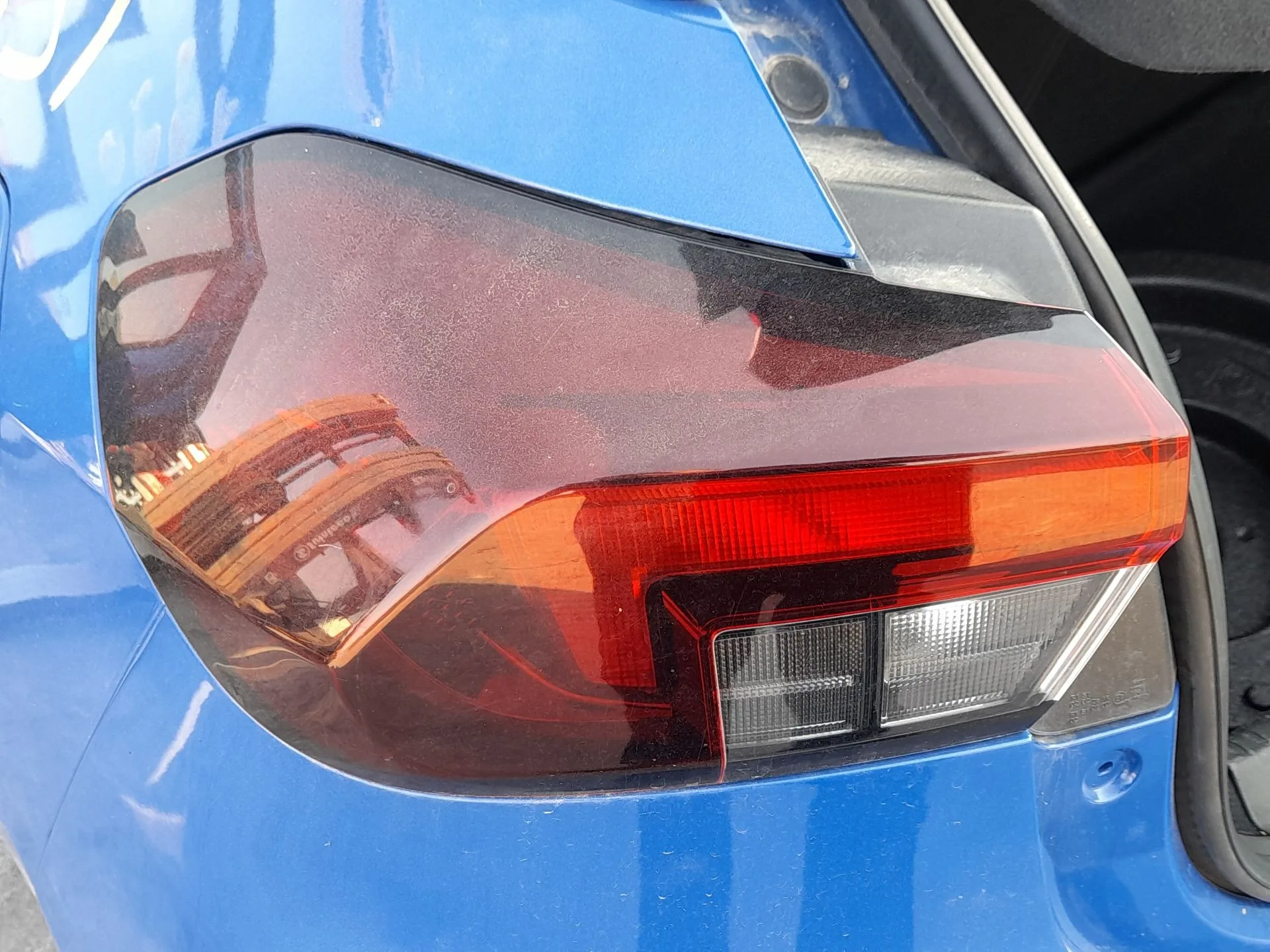 Piloto Trasero Izquierdo Exterior para Opel Corsa F (P2Jo)
