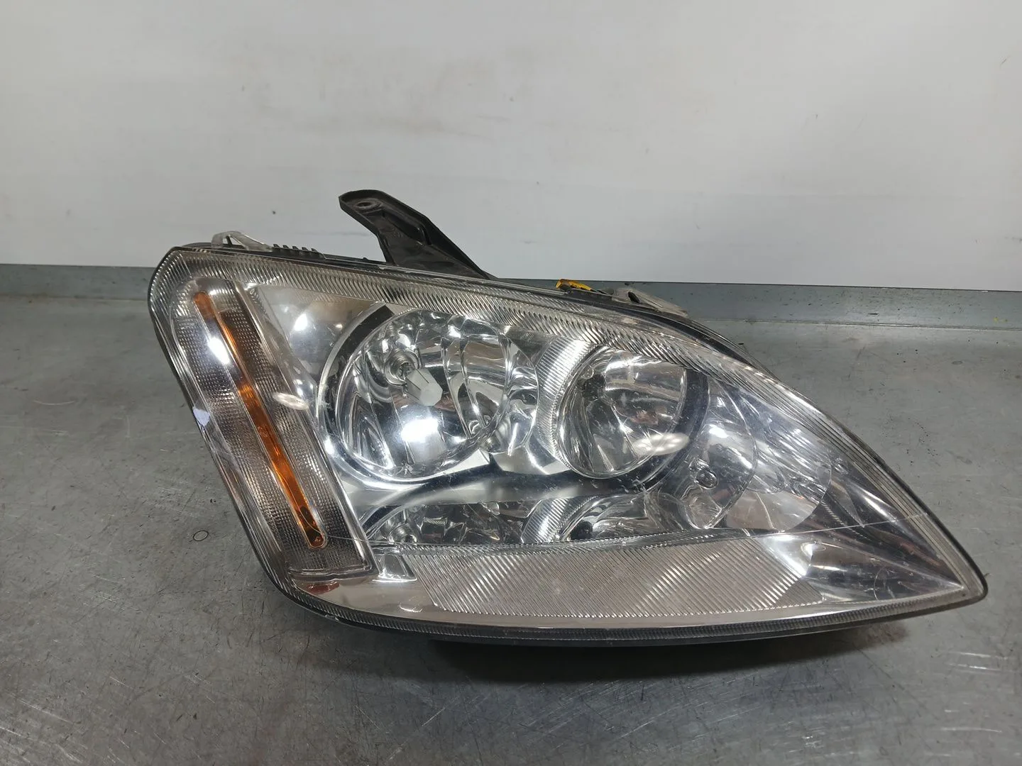 Faro Derecho para Ford Focus C-Max (Dm2)