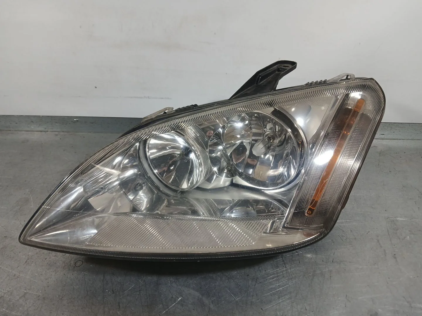 Faro Izquierdo para Ford Focus C-Max (Dm2)