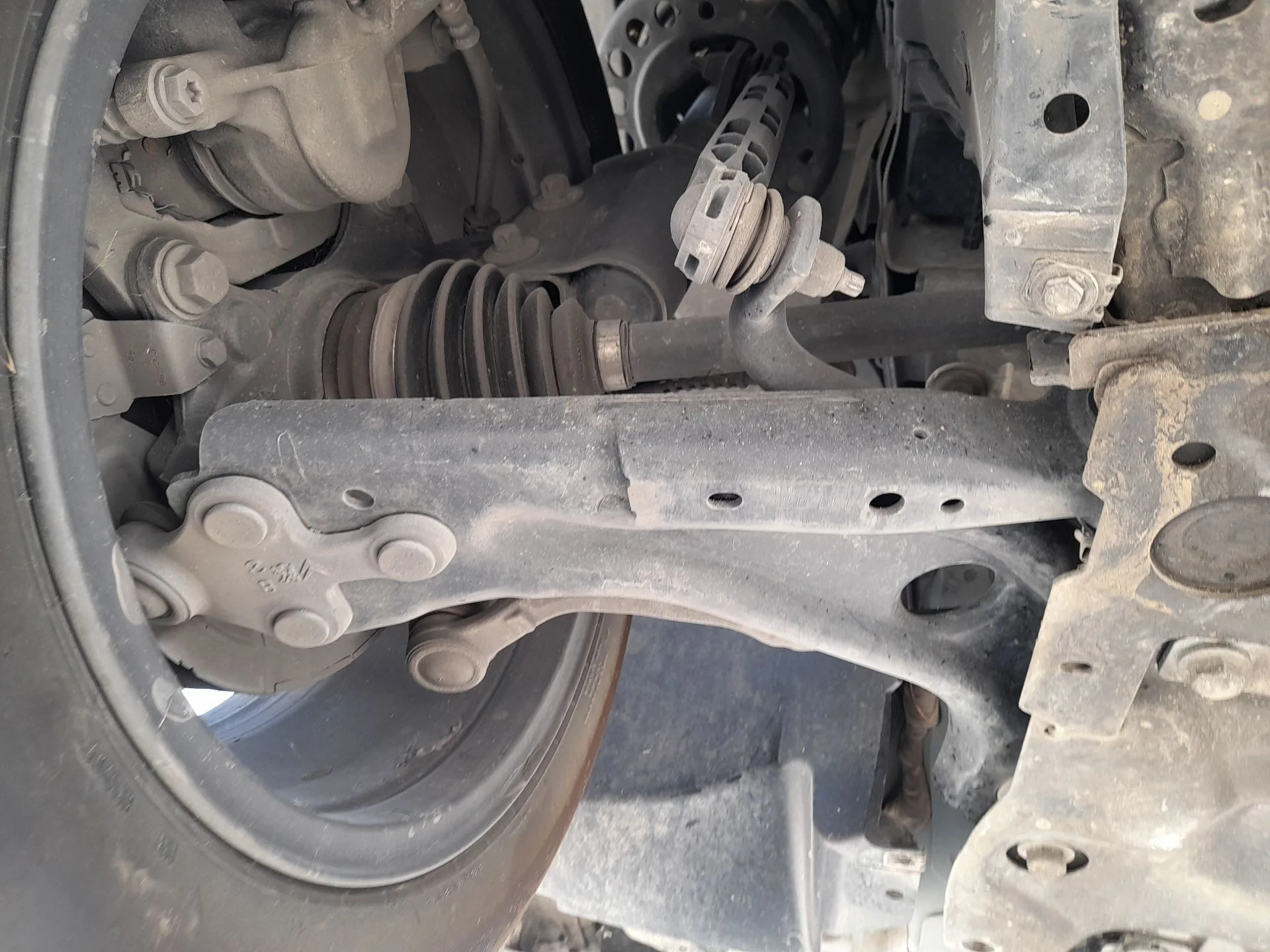 Brazo Suspension Inferior Delantero Derecho para Peugeot 308 Sw Iii (Fc_, Fj_, Fr_, F4_, Fn_)