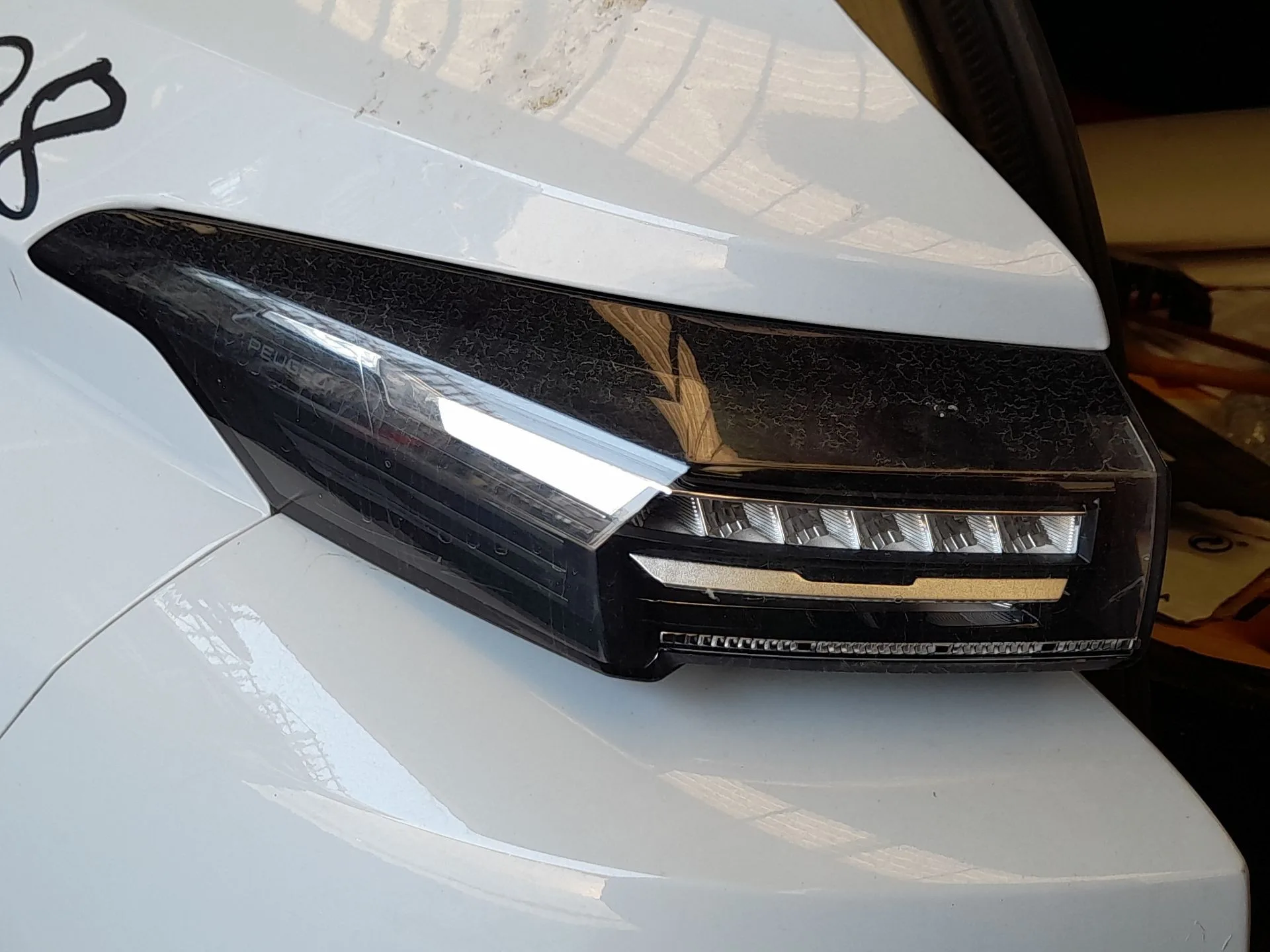 Piloto Trasero Izquierdo Exterior para Peugeot 308 Sw Iii (Fc_, Fj_, Fr_, F4_, Fn_)