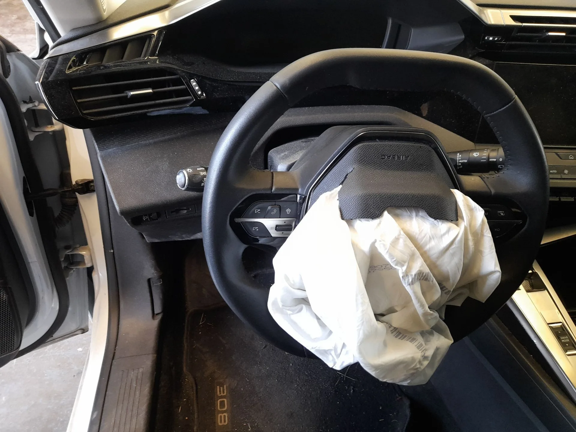 Volante para Peugeot 308 Sw Iii (Fc_, Fj_, Fr_, F4_, Fn_)