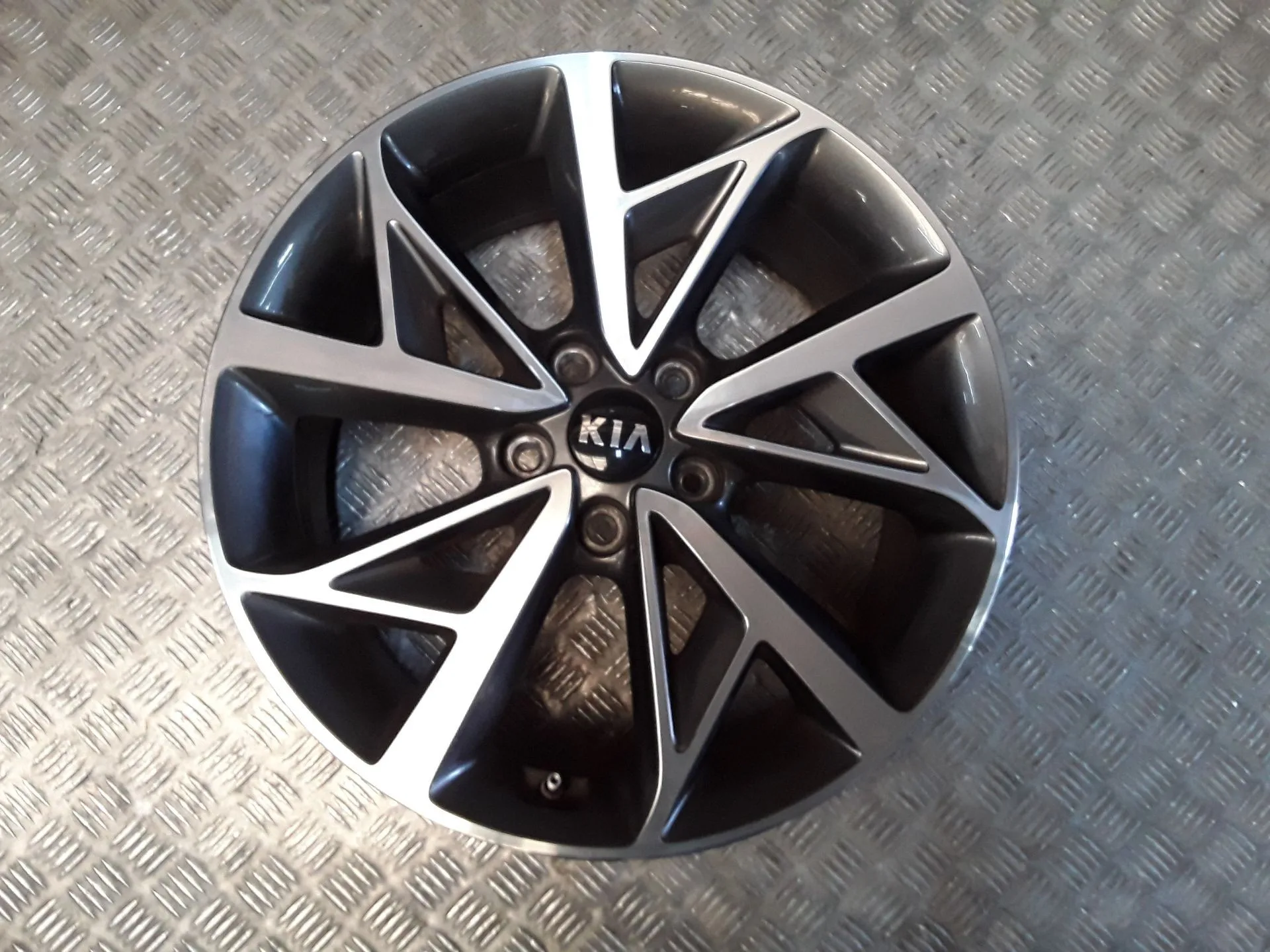 Llanta Aluminio para Kia Niro I (De)