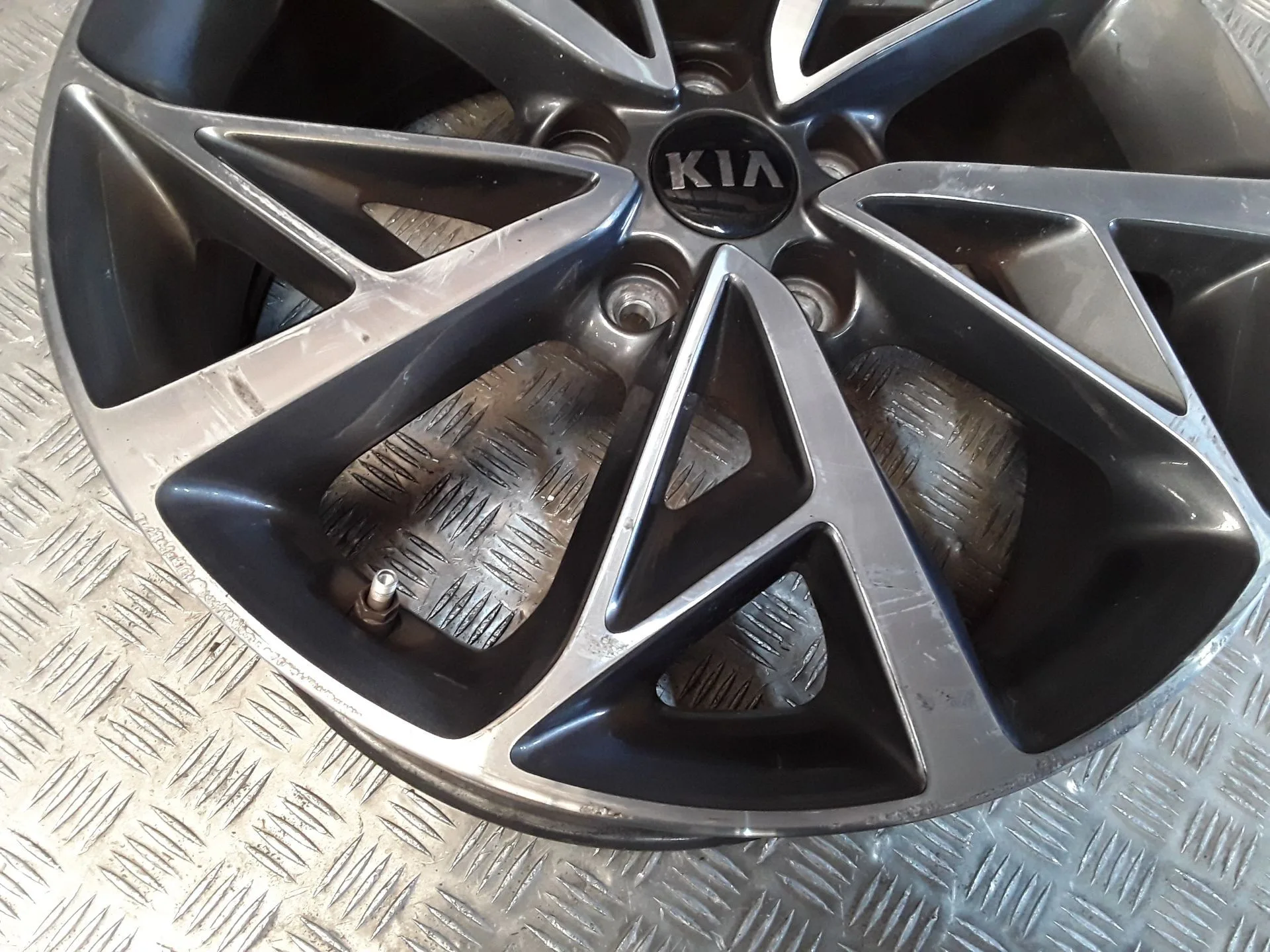 Llanta Aluminio para Kia Niro I (De)