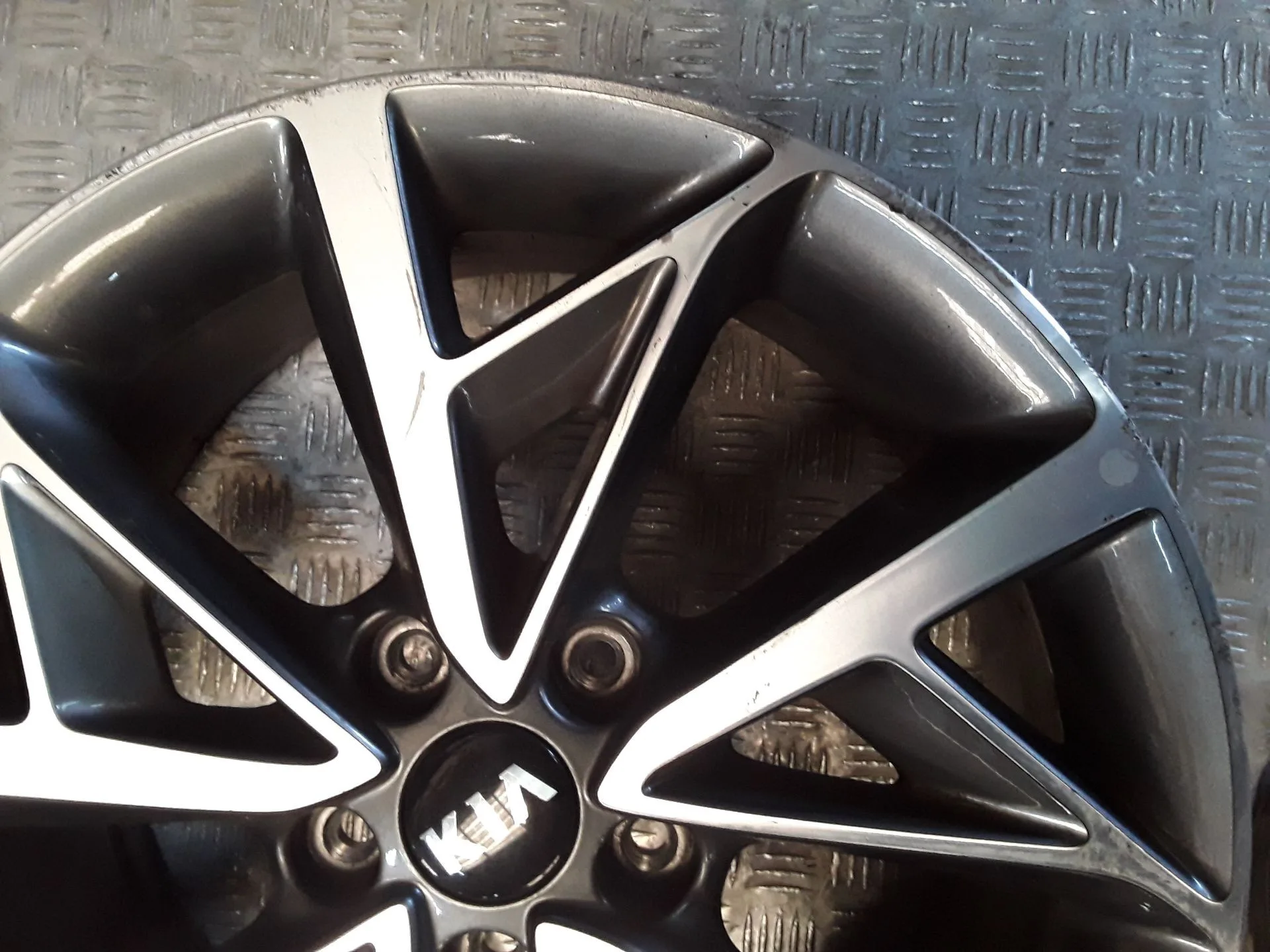Llanta Aluminio para Kia Niro I (De)