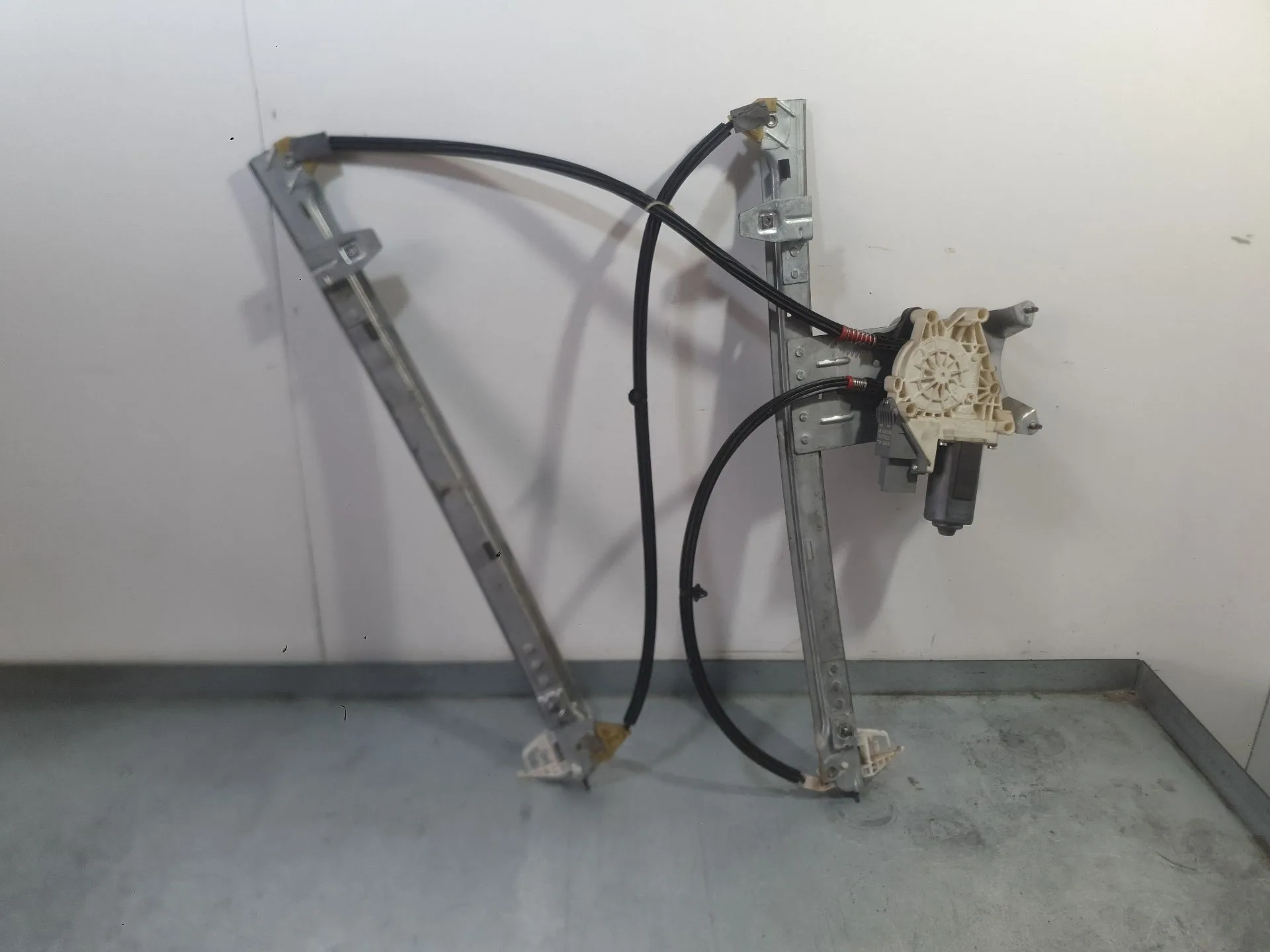 Elevalunas Delantero Izquierdo para Citroën Xsara Picasso (N68)