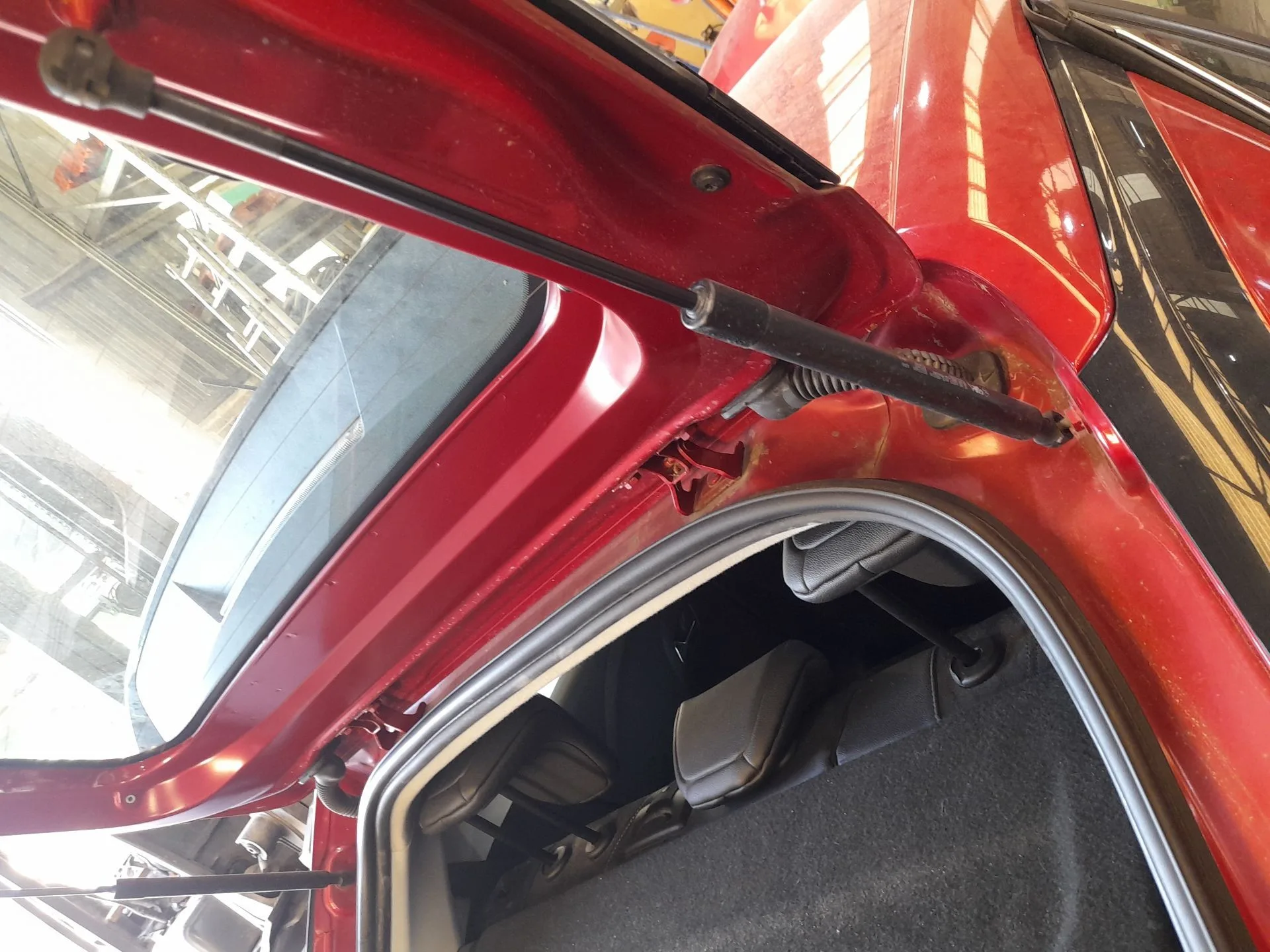 Amortiguadores Maletero / Porton para Opel Corsa F (P2Jo)