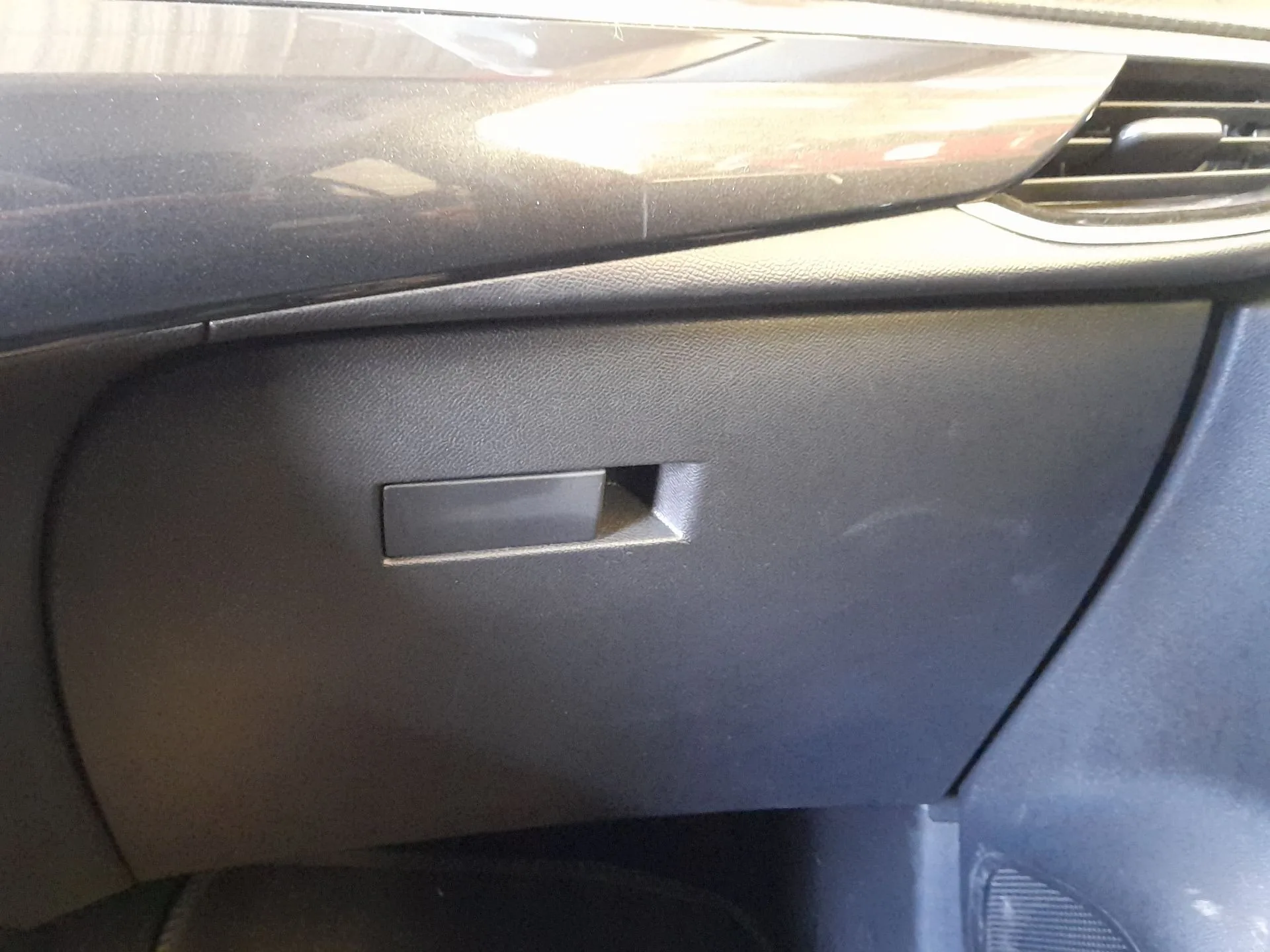 Guantera para Opel Corsa F (P2Jo)