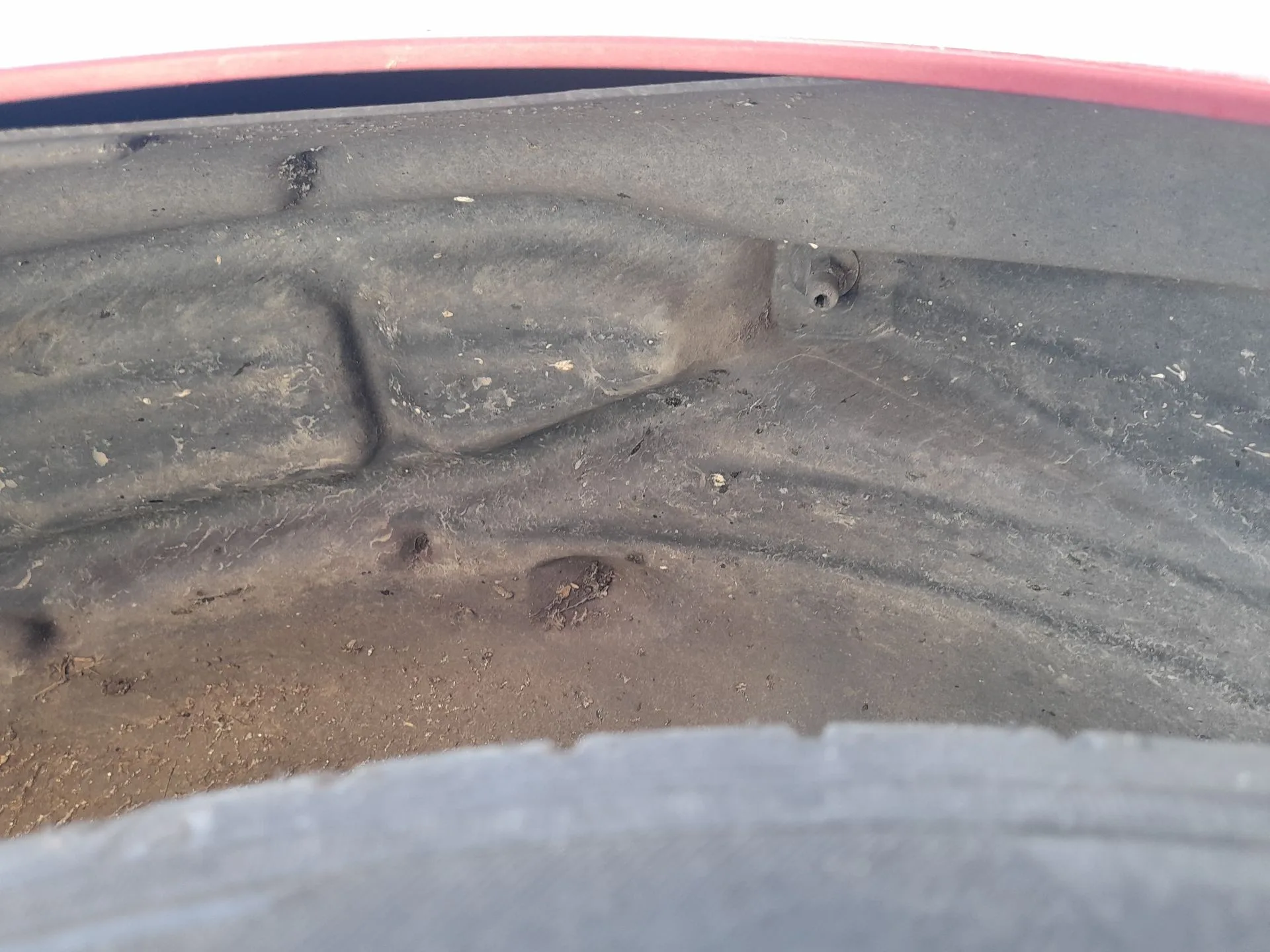 Plastico Pase Rueda Tras. Dch. para Opel Corsa F (P2Jo)