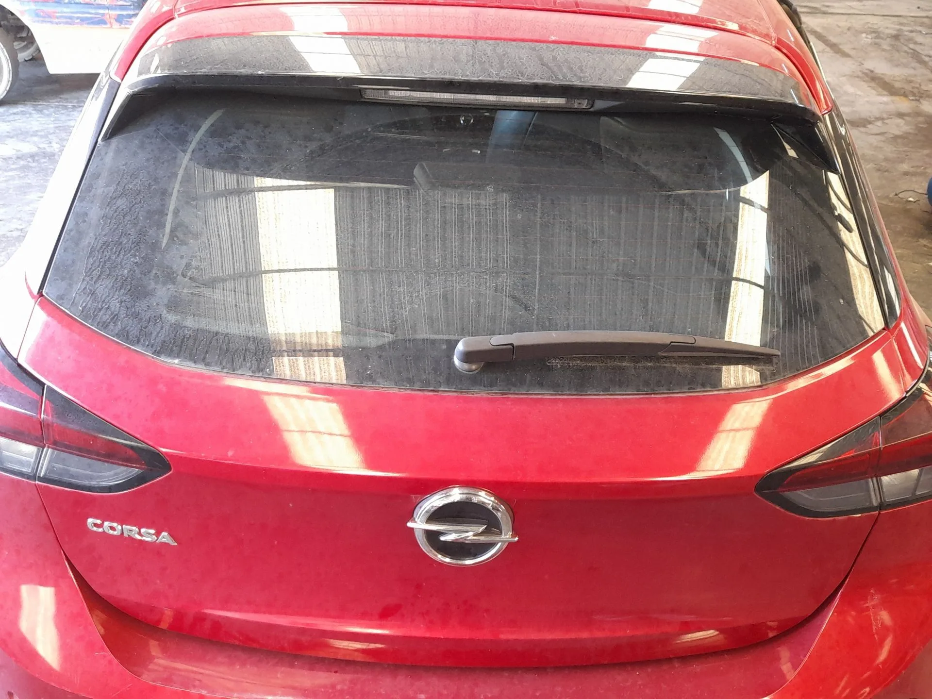 Porton Trasero para Opel Corsa F (P2Jo)