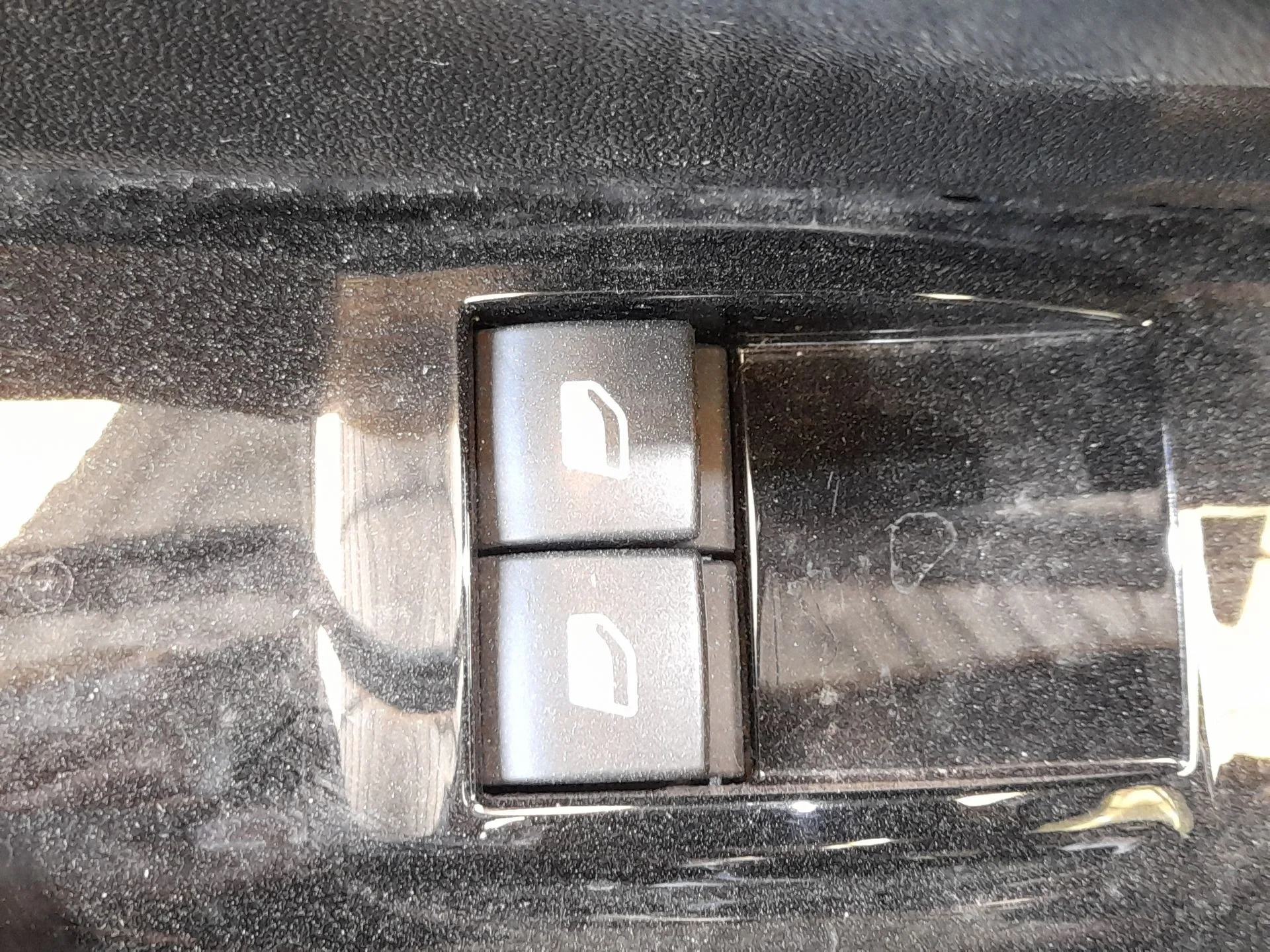 Mando Elevalunas Delantero Izquierdo para Citroën C3 Iii (Sx)