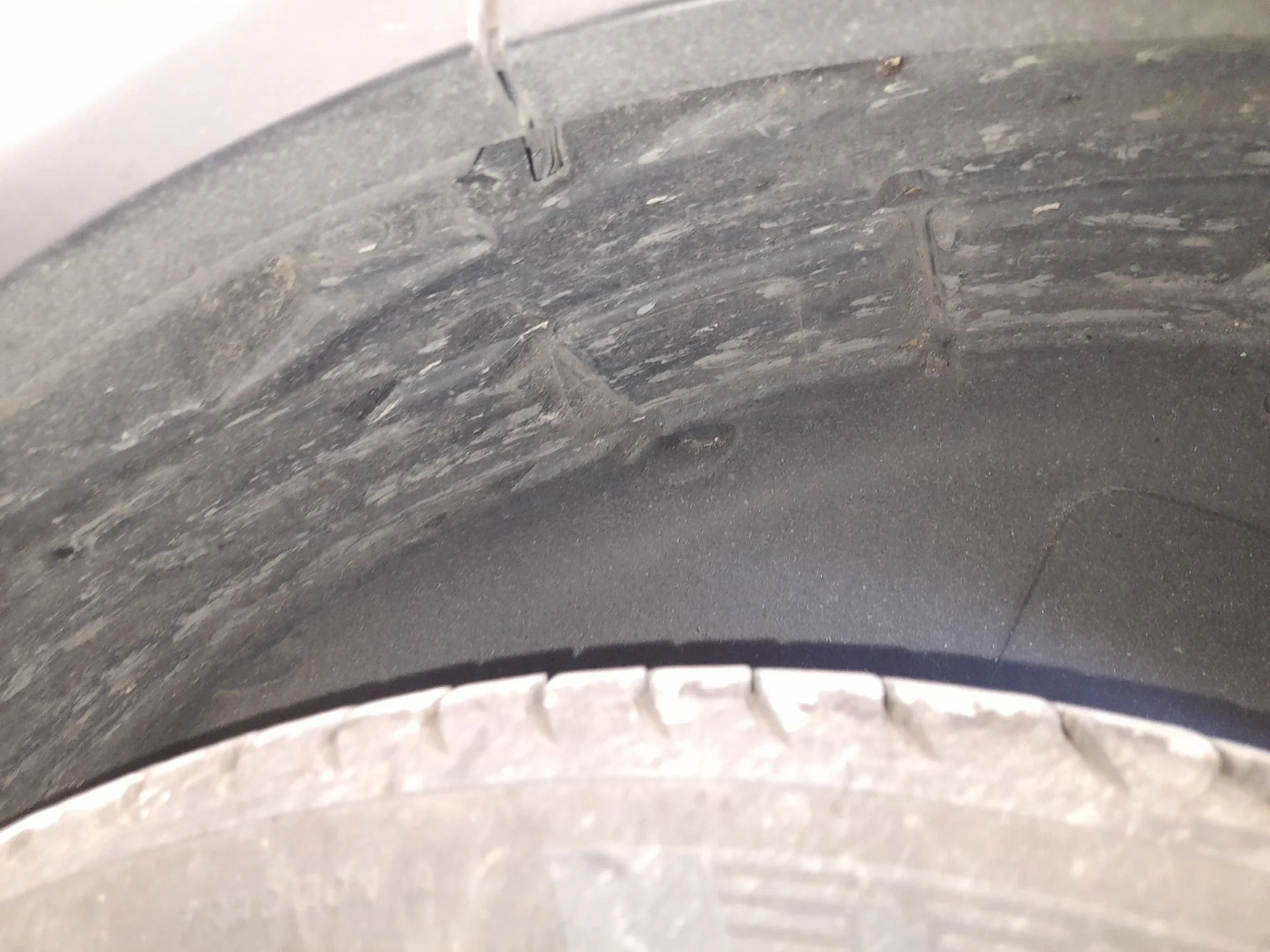 Plastico Pase Rueda Tras. Dch. para Citroën C3 Iii (Sx)