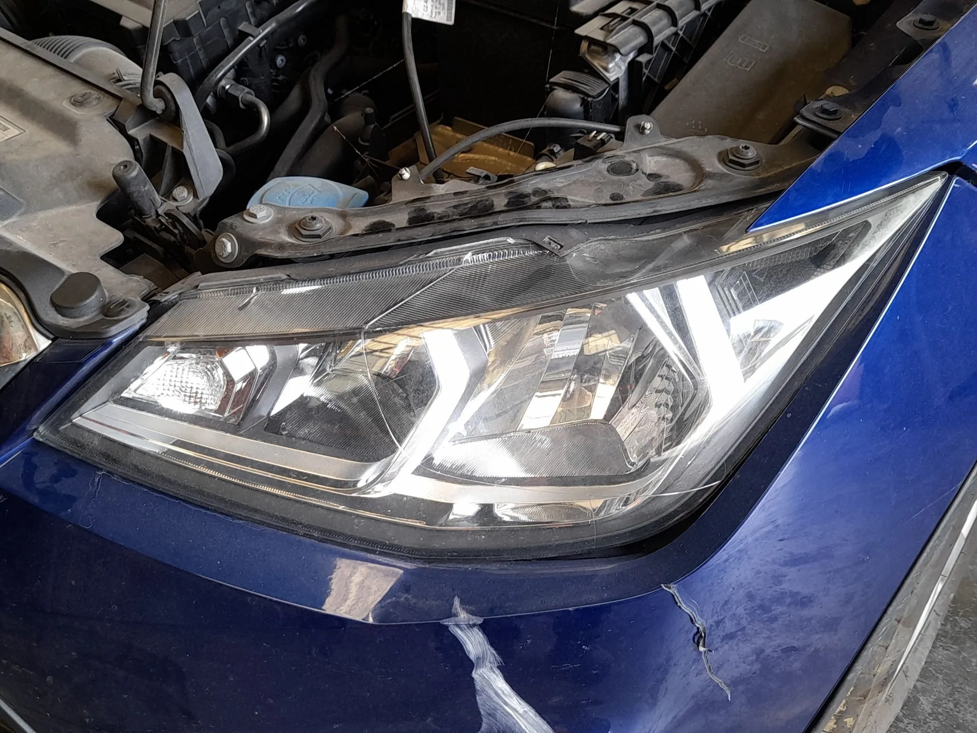 Faro Izquierdo para Seat Arona (Kj7, Kjp)
