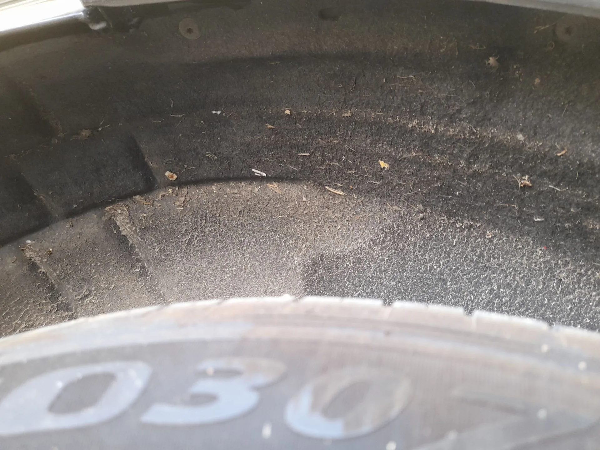Plastico Pase Rueda Tras. Izq. para Volkswagen Golf Vi (5K1)