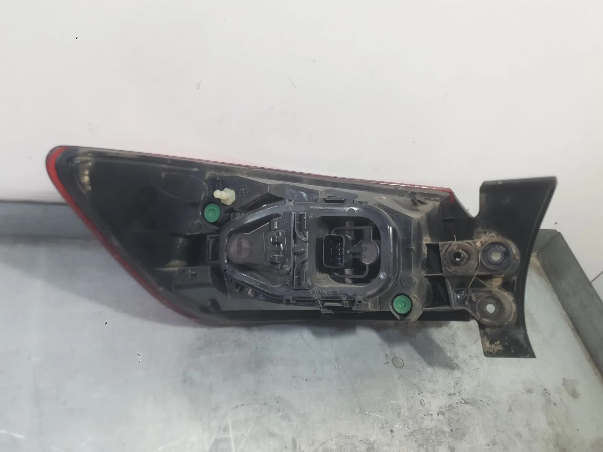 Piloto Trasero Derecho Exterior para Renault Clio Iv (Bh_)