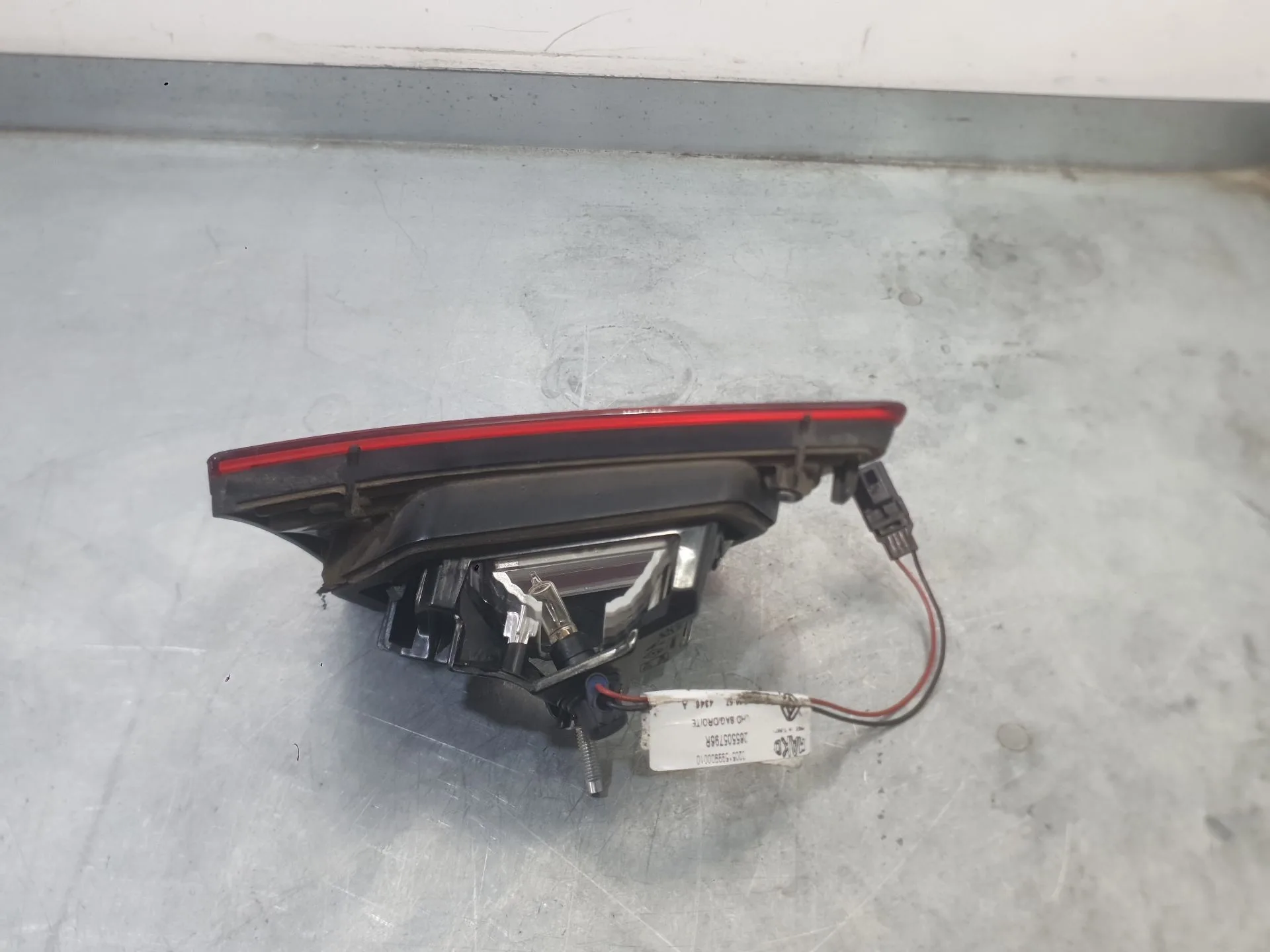 Piloto Trasero Derecho Interior para Renault Clio Iv (Bh_)