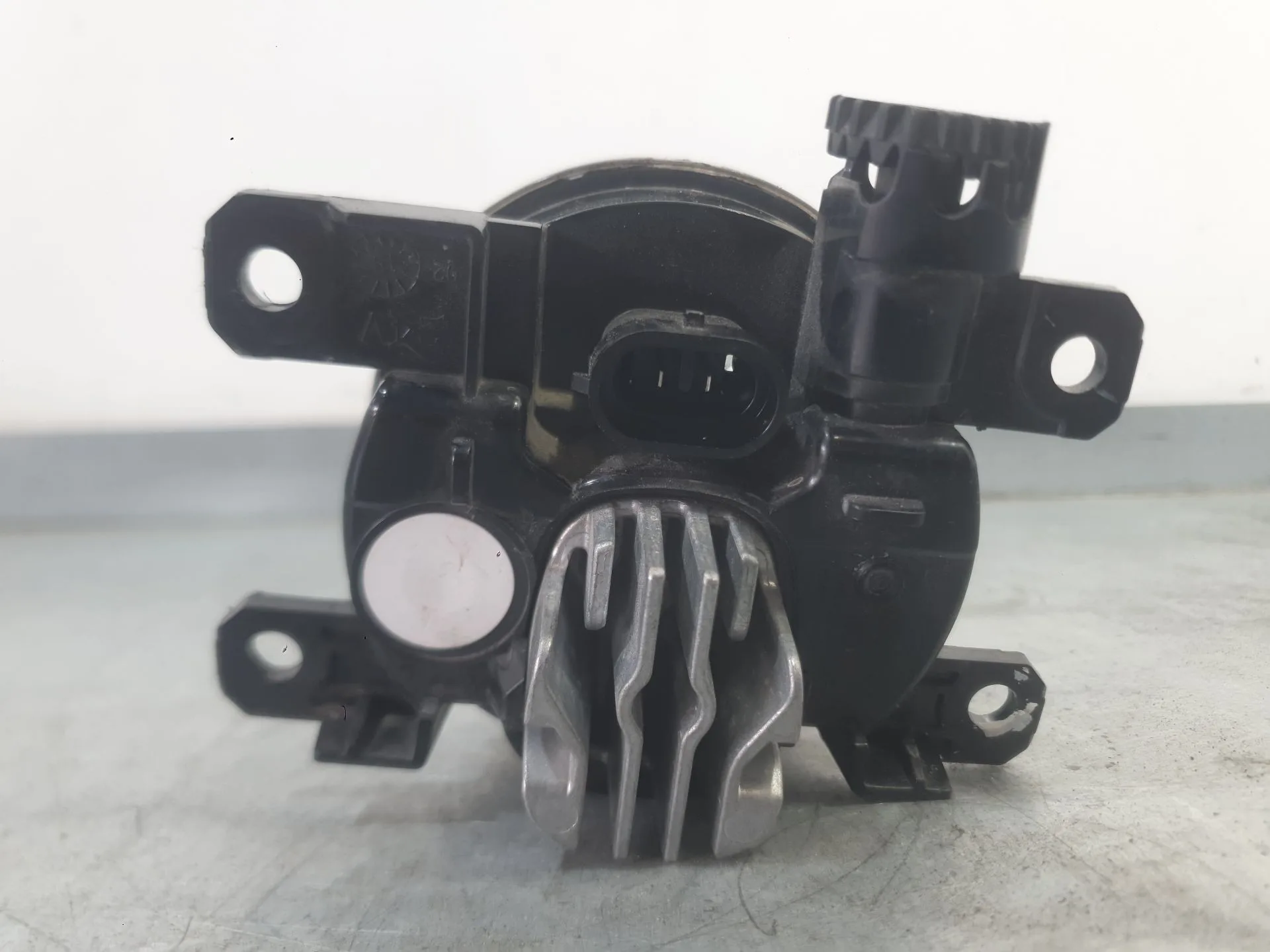 Faro Antiniebla Izquierdo para Peugeot 3008 Ii Suv (Mc_, Mr_, Mj_, M4_)