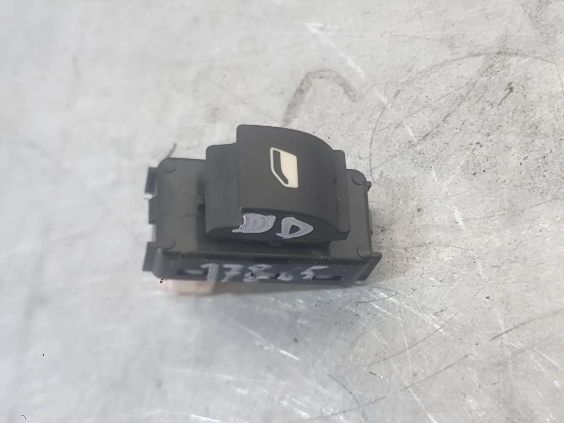 Mando Elevalunas Delantero Derecho para Peugeot 3008 Ii Suv (Mc_, Mr_, Mj_, M4_)
