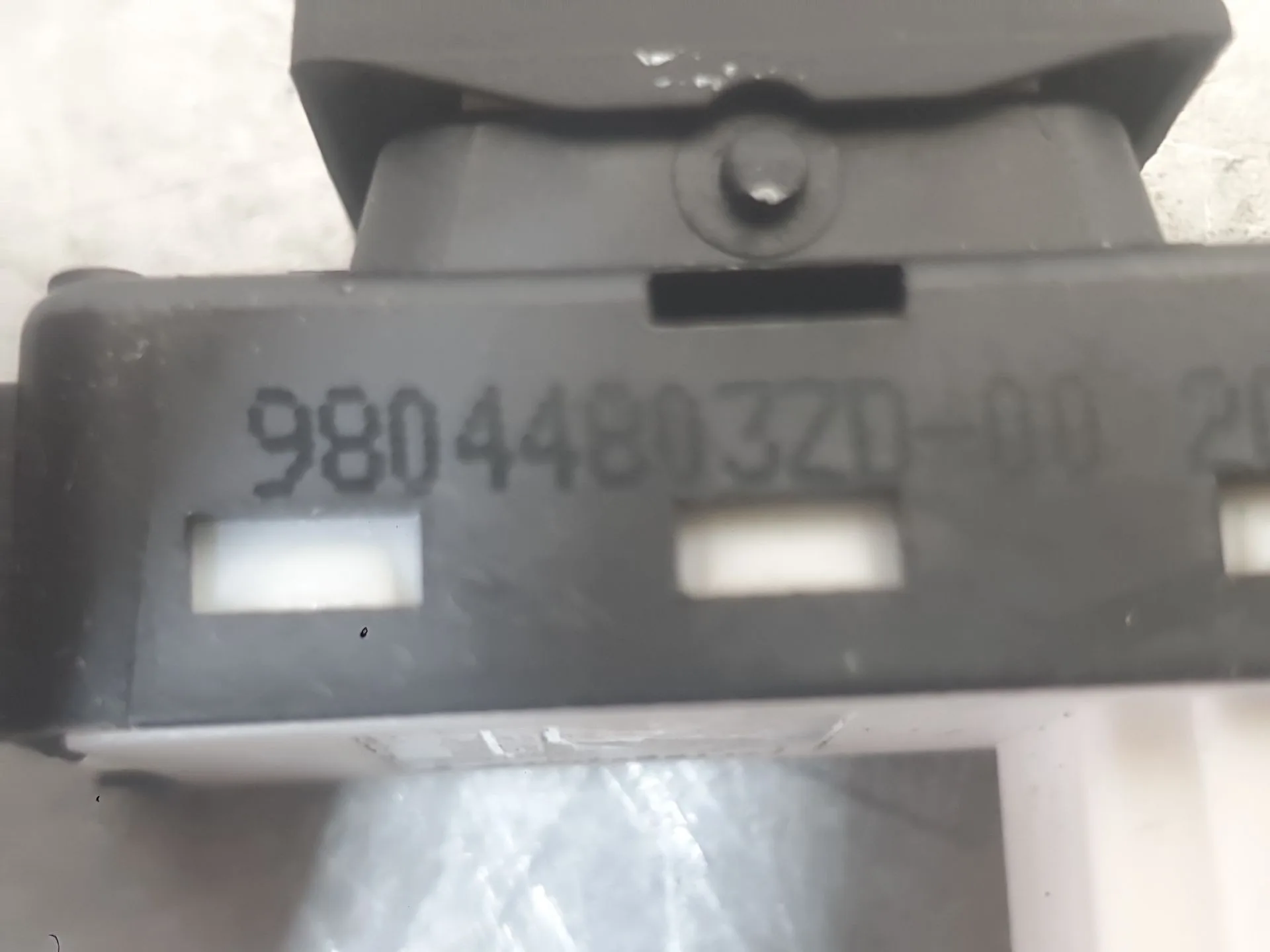 Mando Elevalunas Delantero Derecho para Peugeot 3008 Ii Suv (Mc_, Mr_, Mj_, M4_)