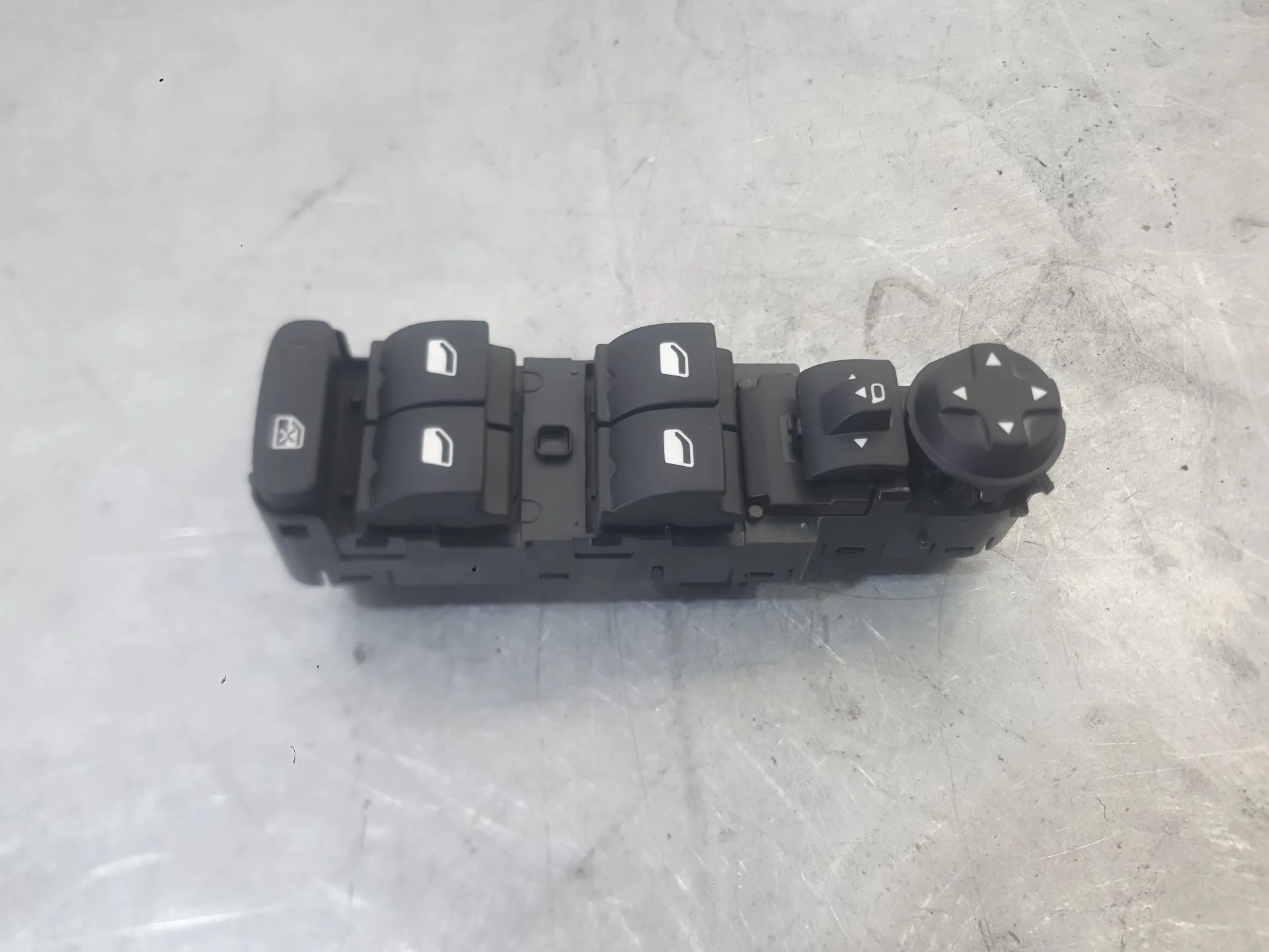Mando Elevalunas Delantero Izquierdo para Peugeot 3008 Ii Suv (Mc_, Mr_, Mj_, M4_)