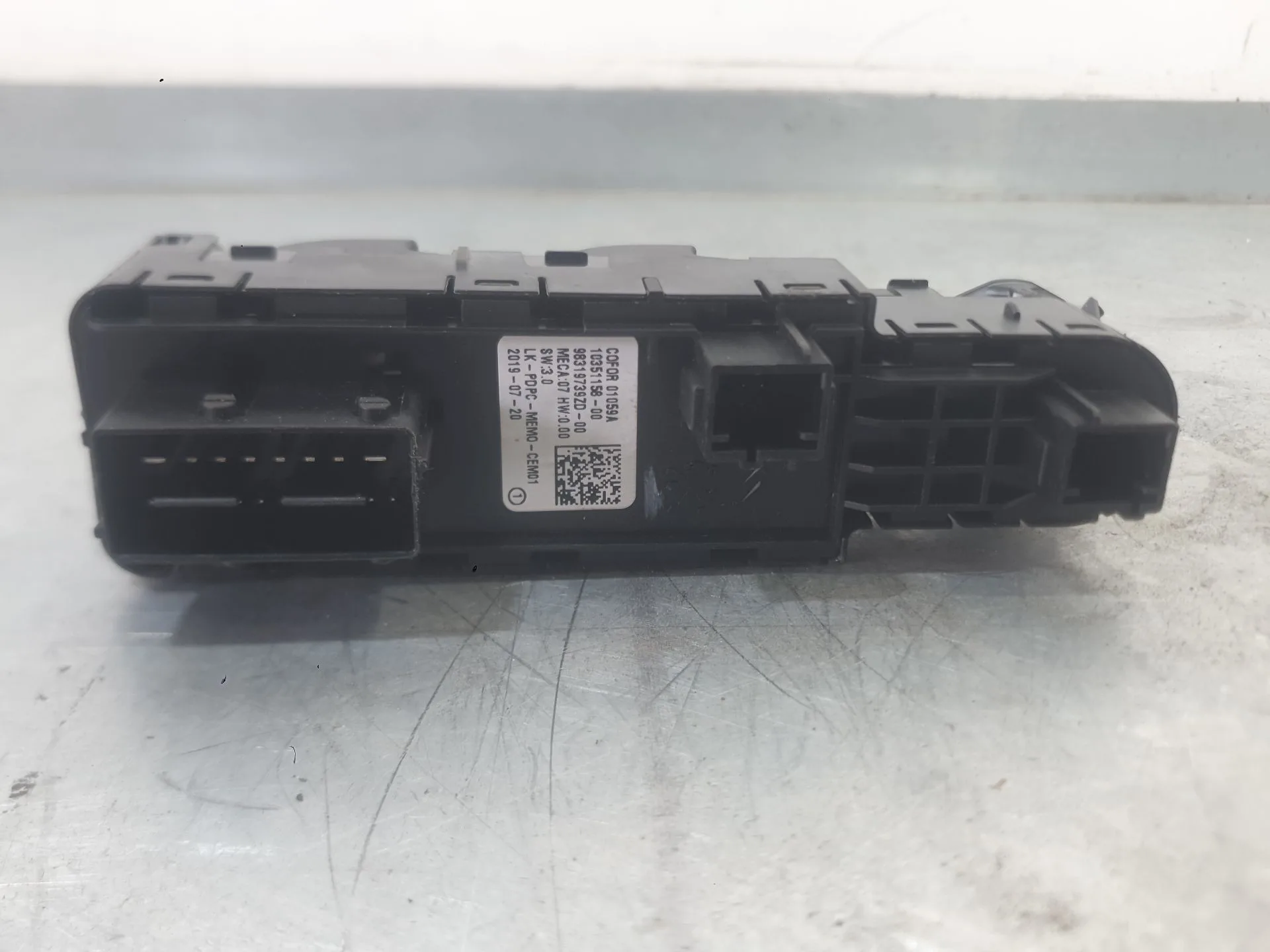 Mando Elevalunas Delantero Izquierdo para Peugeot 3008 Ii Suv (Mc_, Mr_, Mj_, M4_)