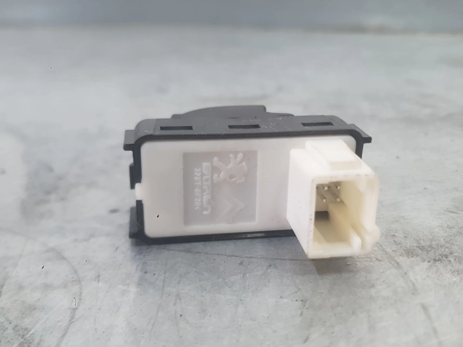 Mando Elevalunas Trasero Derecho para Peugeot 3008 Ii Suv (Mc_, Mr_, Mj_, M4_)