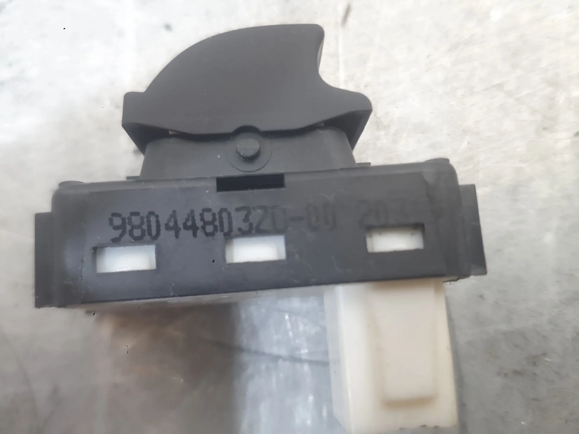 Mando Elevalunas Trasero Derecho para Peugeot 3008 Ii Suv (Mc_, Mr_, Mj_, M4_)