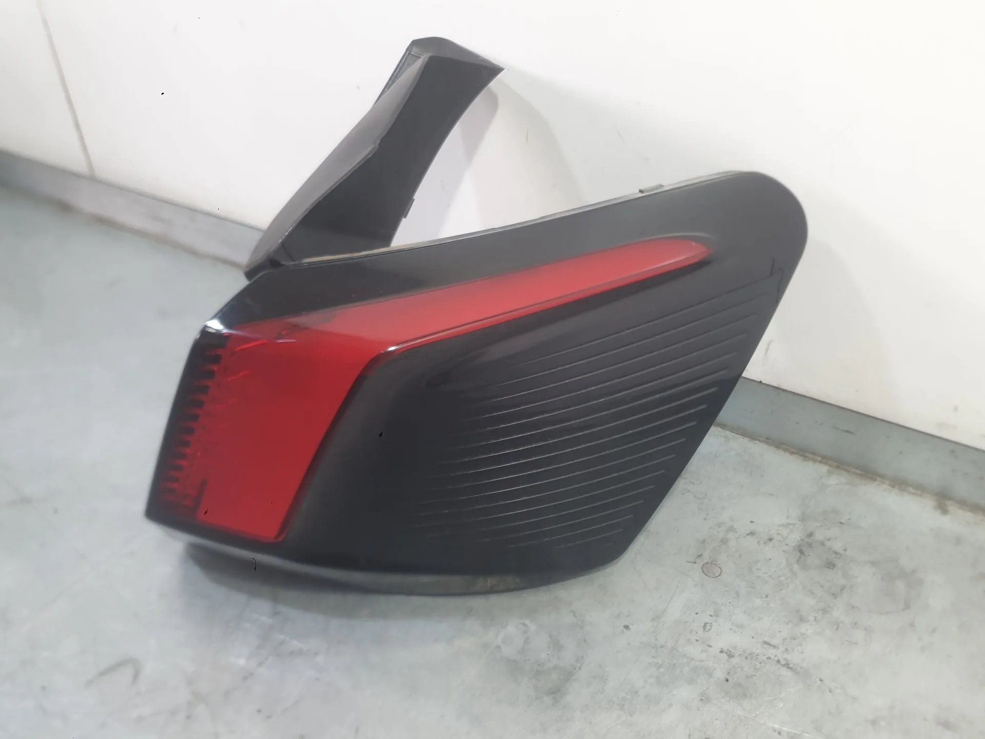 Piloto Trasero Derecho Exterior para Peugeot 3008 Ii Suv (Mc_, Mr_, Mj_, M4_)