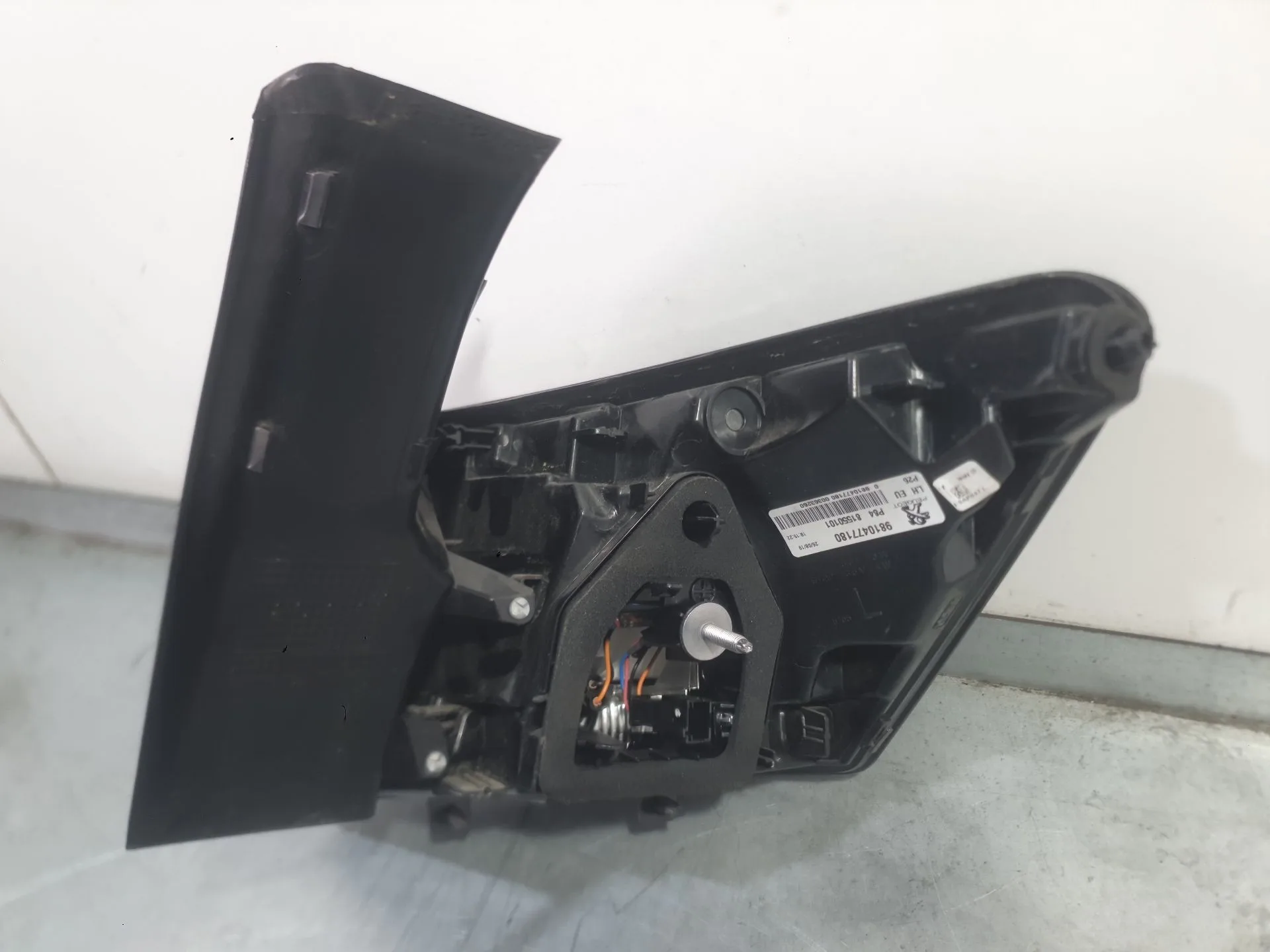 Piloto Trasero Izquierdo Exterior para Peugeot 3008 Ii Suv (Mc_, Mr_, Mj_, M4_)