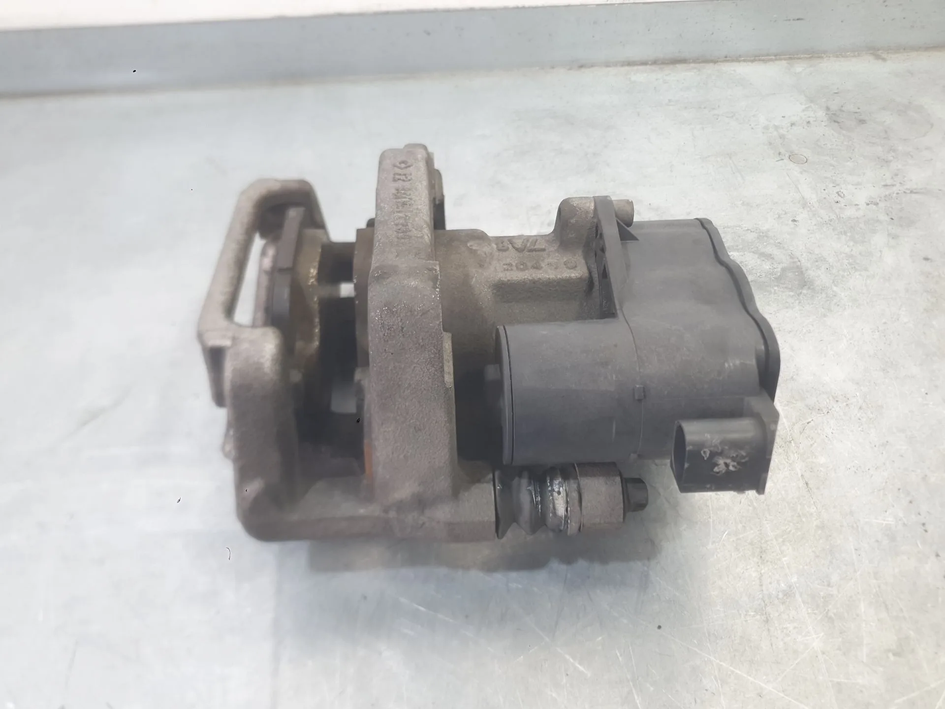 Pinza Freno Trasera Izquierda para Peugeot 3008 Ii Suv (Mc_, Mr_, Mj_, M4_)