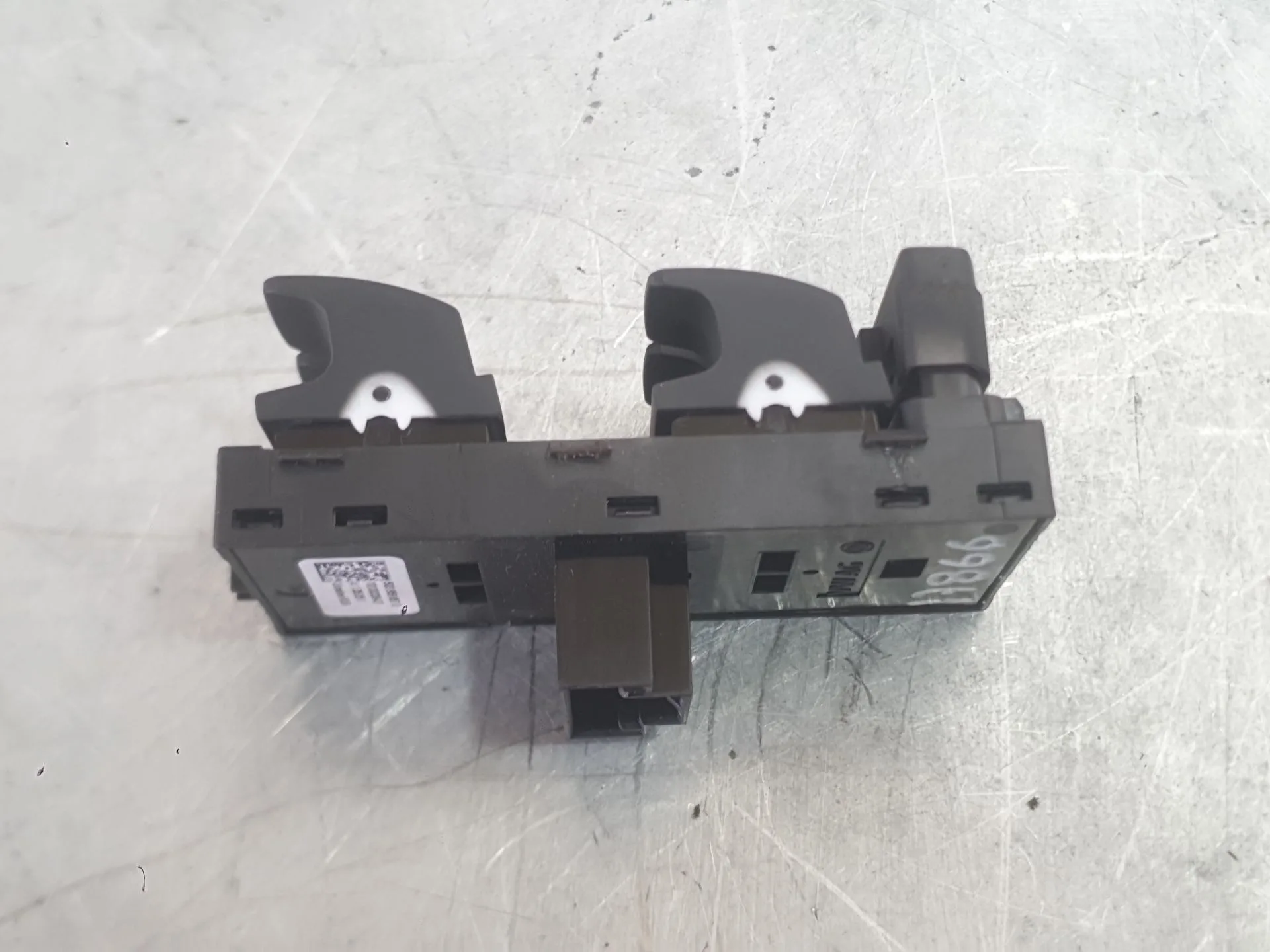 Mando Elevalunas Delantero Izquierdo para Skoda Fabia Iv (Pj3)