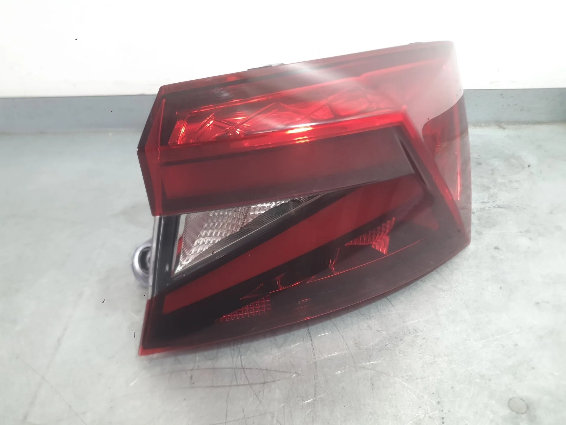 Piloto Trasero Derecho Exterior para Skoda Fabia Iv (Pj3)