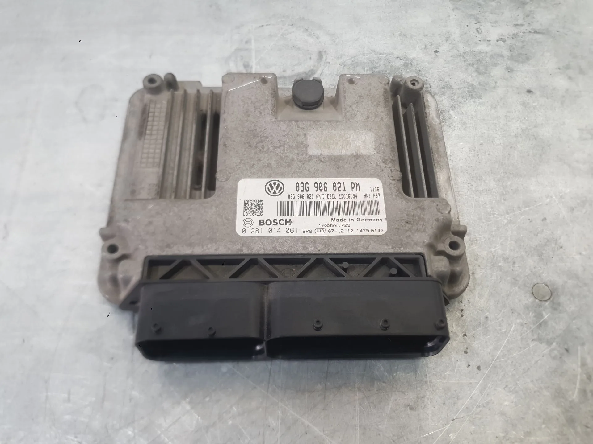 Centralita Motor Uce para Volkswagen Golf V (1K1)