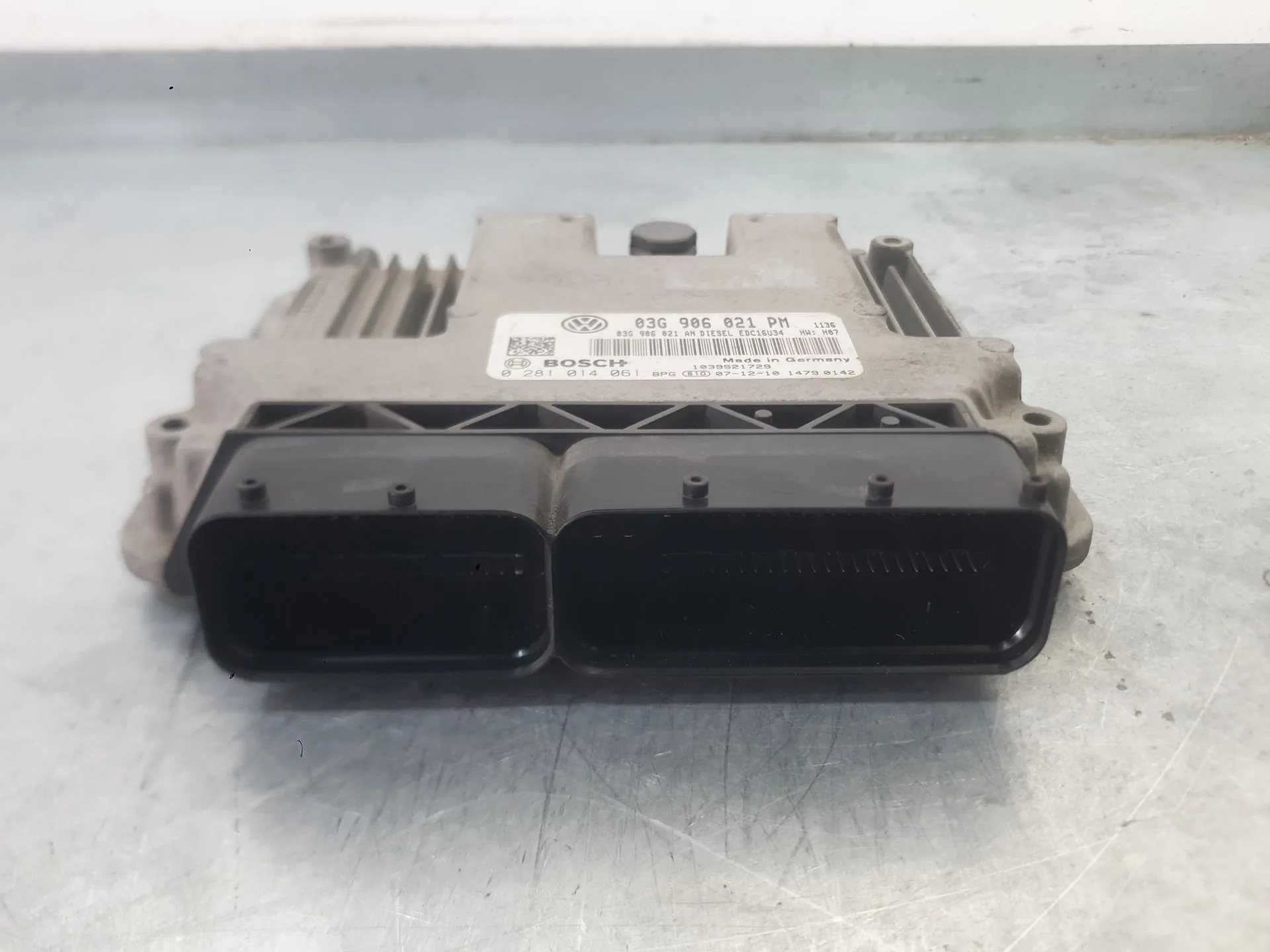 Centralita Motor Uce para Volkswagen Golf V (1K1)
