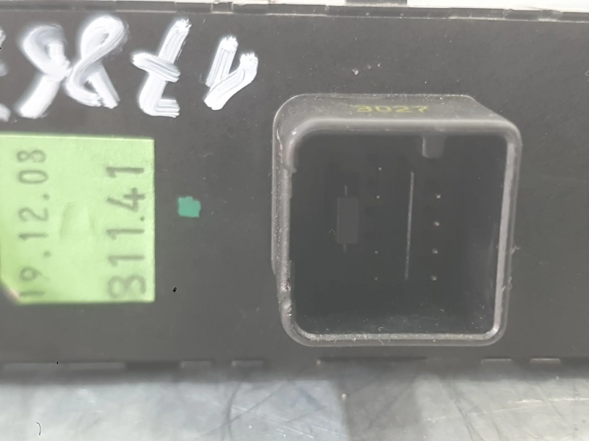 Mando Elevalunas Delantero Izquierdo para Volkswagen Golf V (1K1)