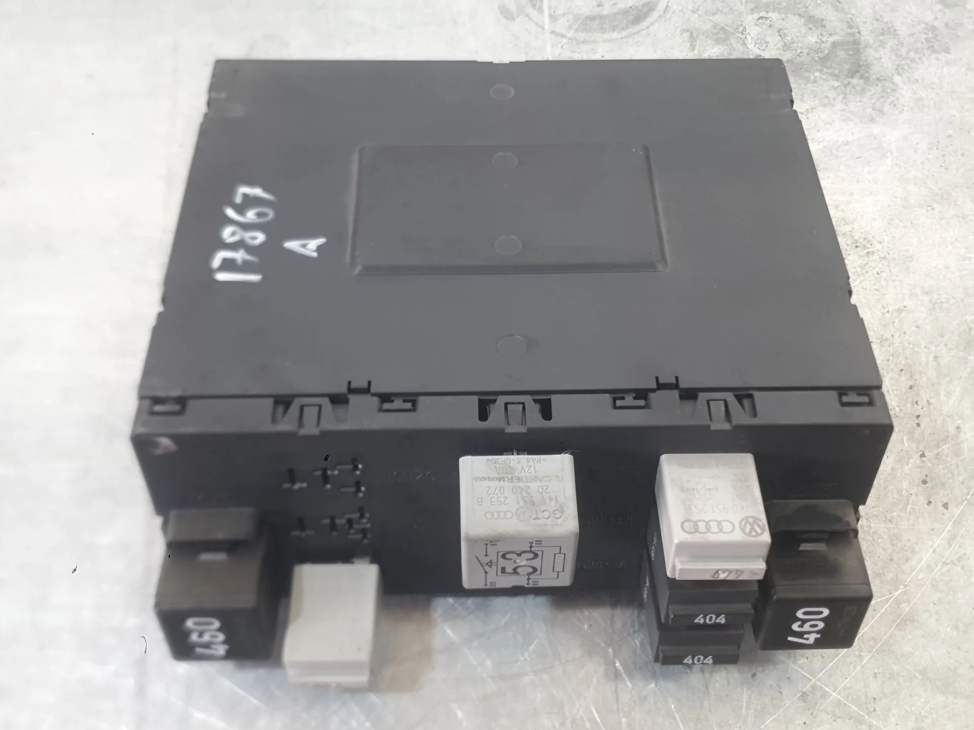 Caja Reles / Fusibles para Volkswagen Golf V (1K1)