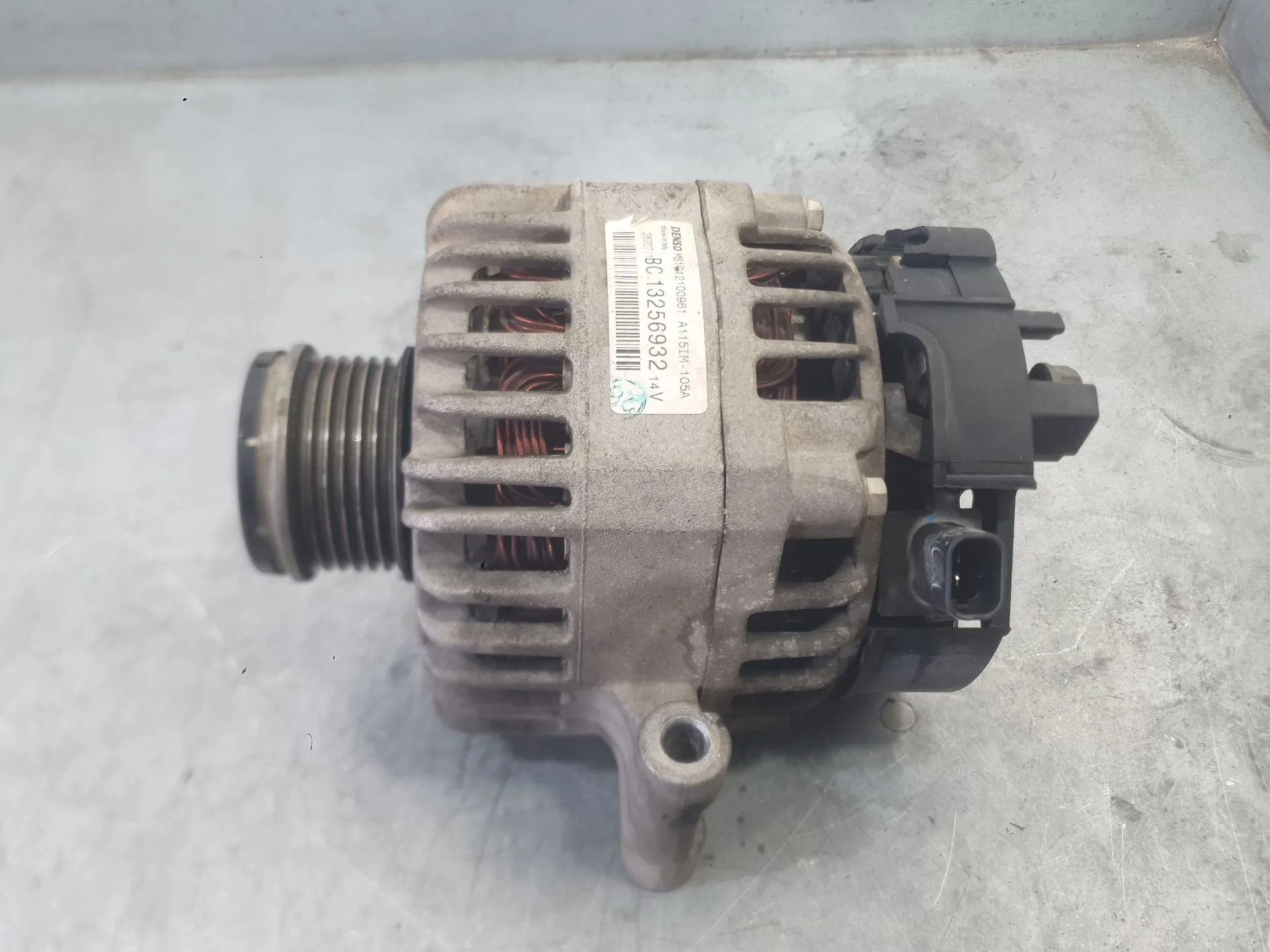 Alternador para Opel Corsa D (S07)