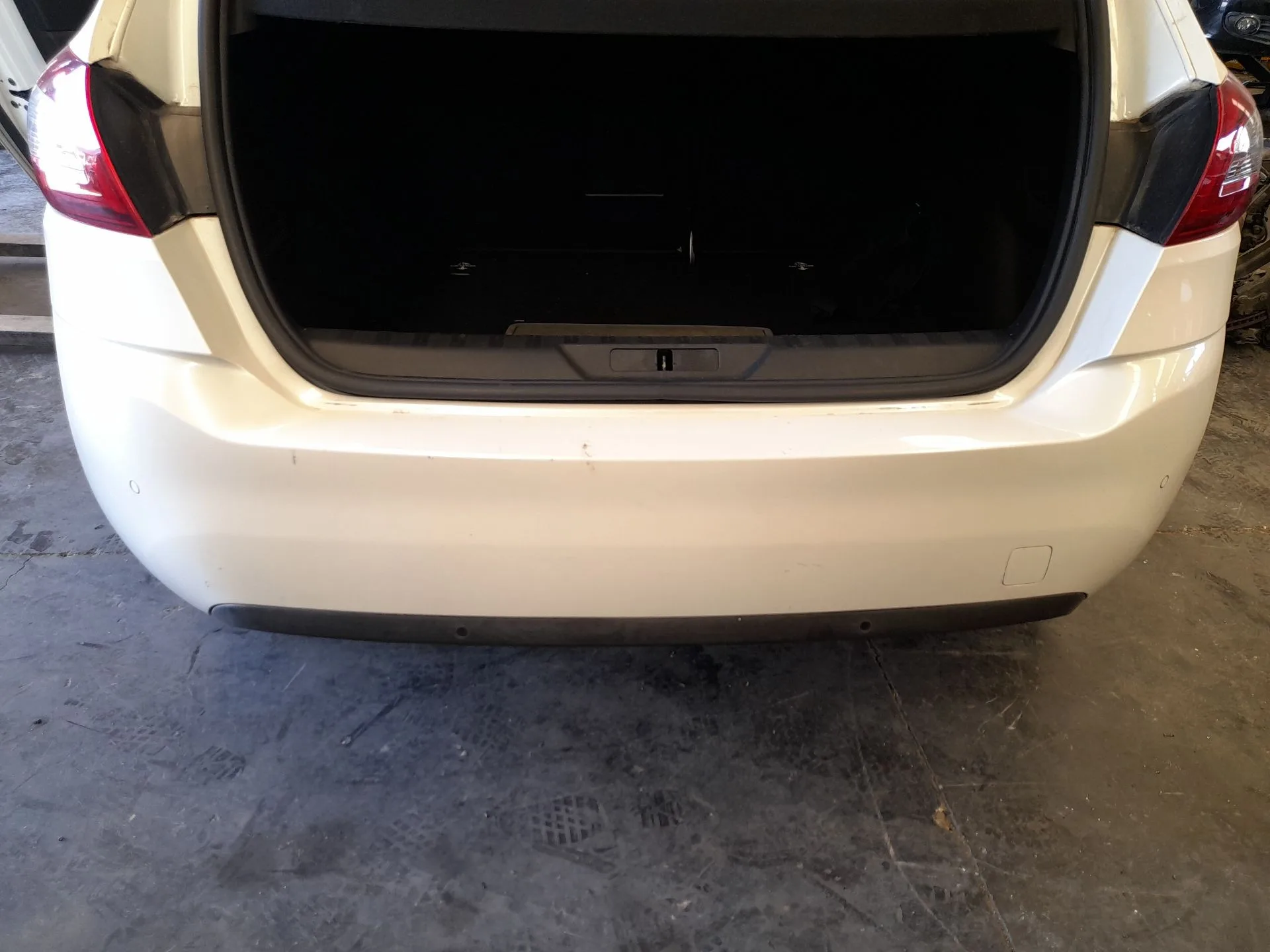 Paragolpes Trasero para Peugeot 308 Ii (Lb_, Lp_, Lw_, Lh_, L3_)