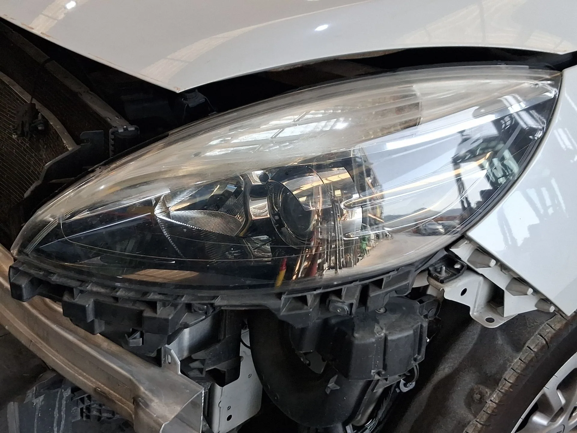 Faro Izquierdo para Renault Grand Scenic Iii (Jz0/1_)