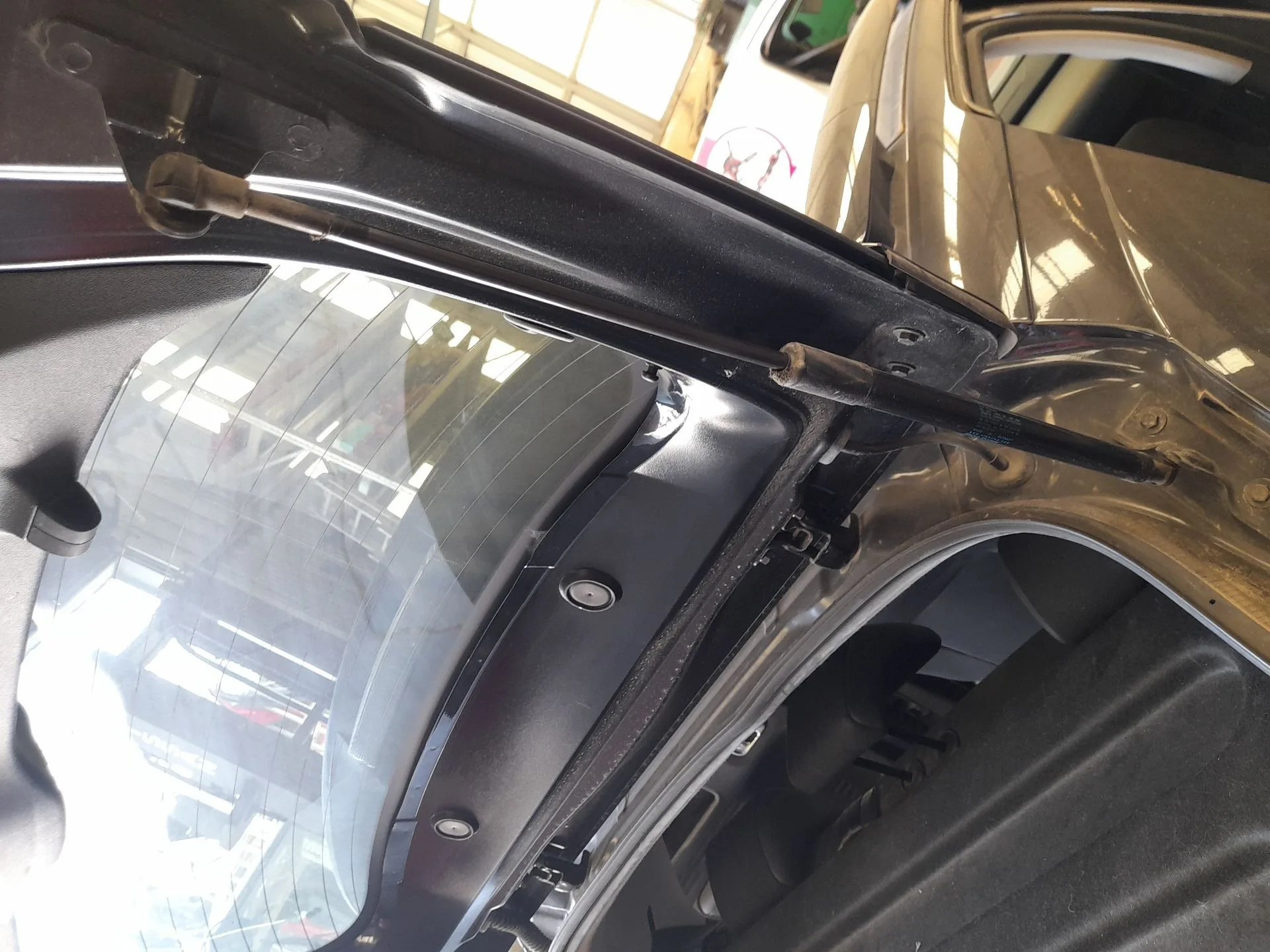 Amortiguadores Maletero / Porton para Citroën C4 Cactus