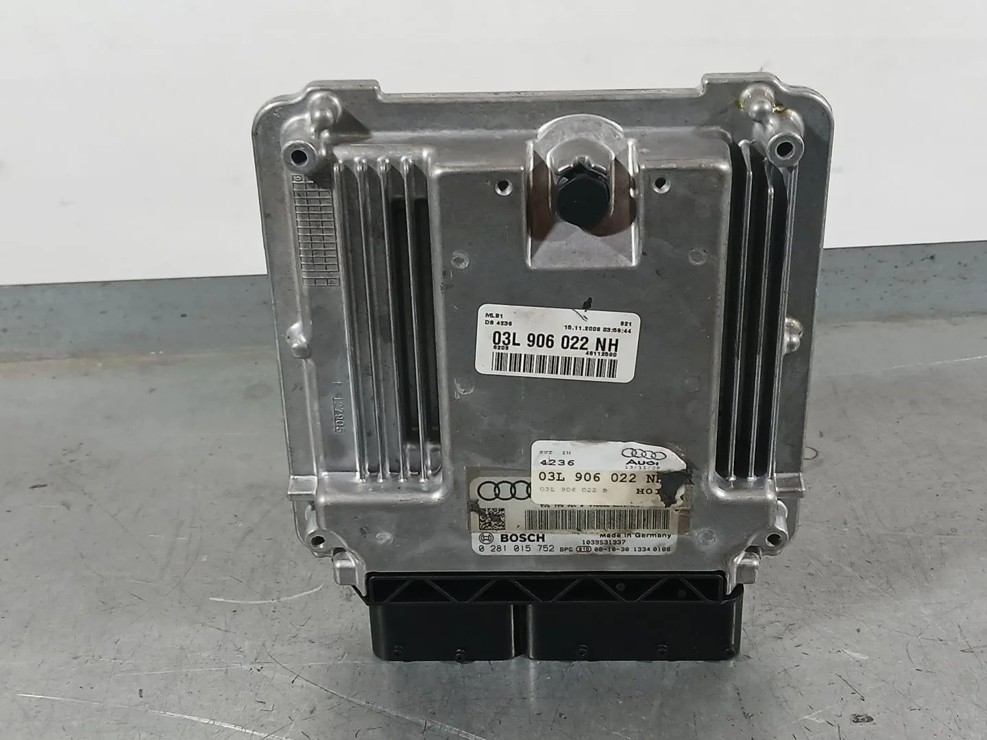 Centralita Motor Uce para Audi Q5 (8Rb)