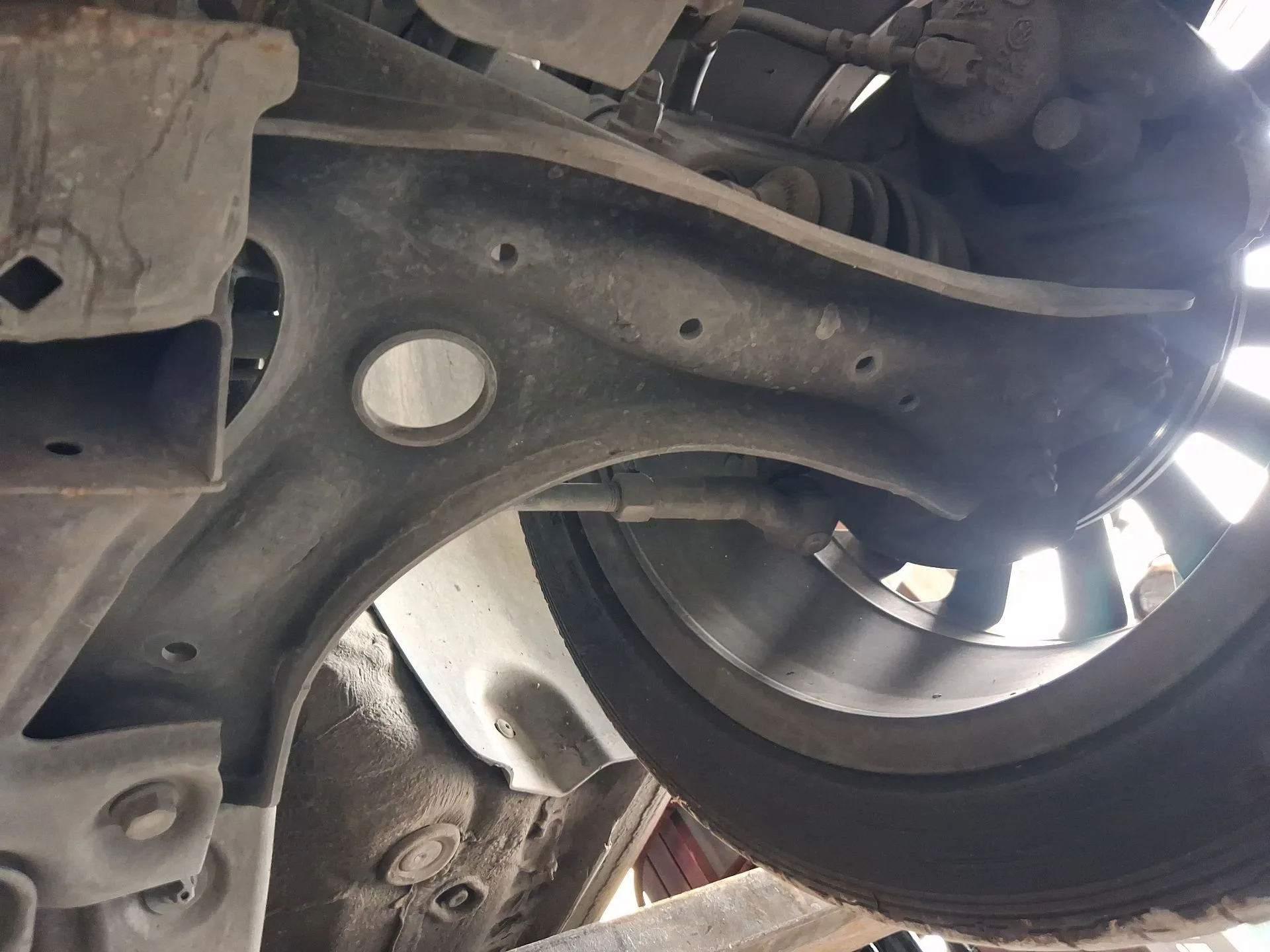 Brazo Suspension Inferior Delantero Izquierdo para Seat Ibiza Iv (6J5, 6P1)