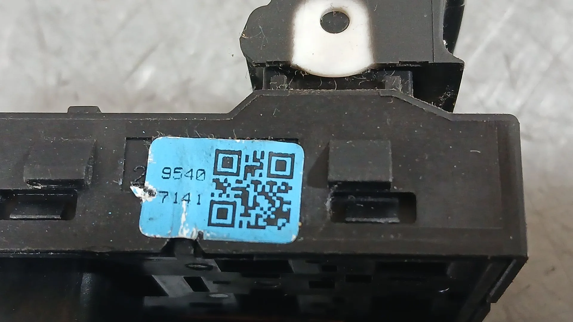 Mando Elevalunas Delantero Izquierdo para Opel Karl (C16)