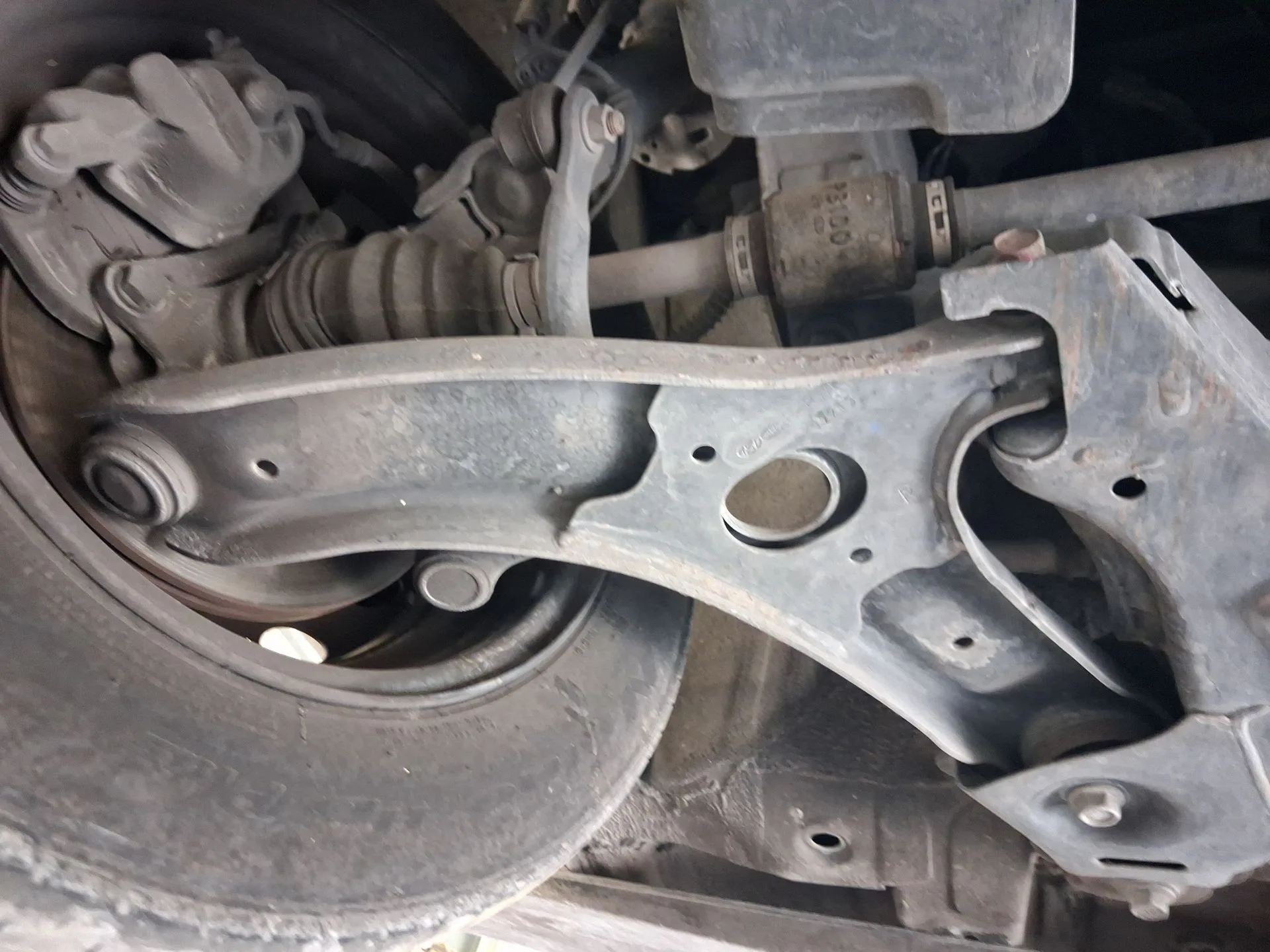 Brazo Suspension Inferior Delantero Derecho para Hyundai I20 I (Pb, Pbt)